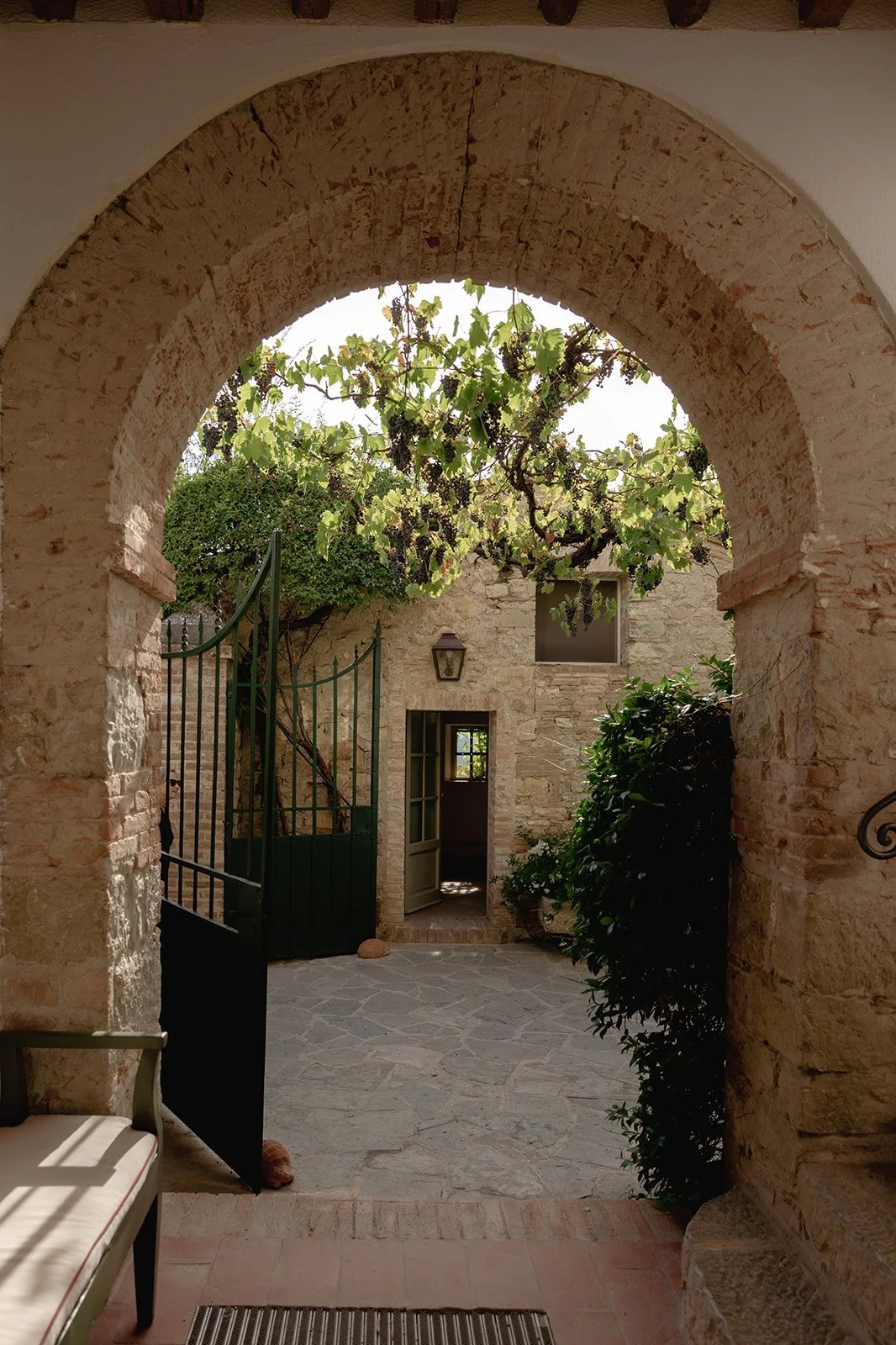 vows renewal Italy Tuscany vows renewal celebrant Lake Como vows renewal ceremony luxury vows renewal Italy English-speaking celebrant Italy vows renewal