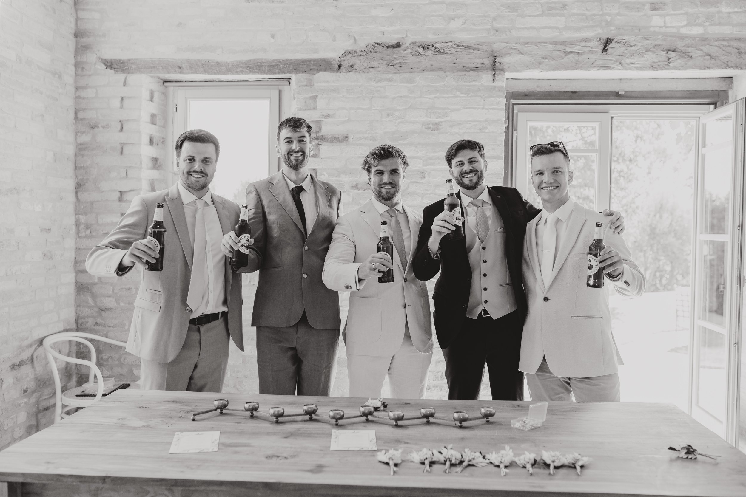 Paola Orazi Independent Celebrant the best in Italy, for a bespoke wedding ceremonies, Italy wedding celebrants symbolic wedding Italy, destination wedding Italy, best wedding celebrant Italy for international couples