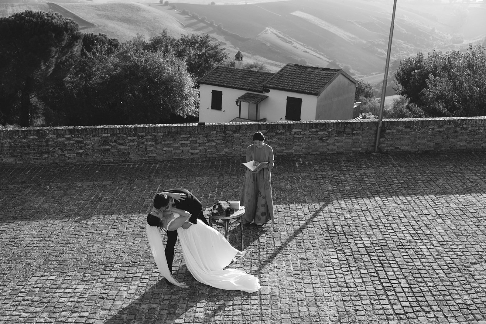 Morgan and Jona amazing Elopement in Le Marche 