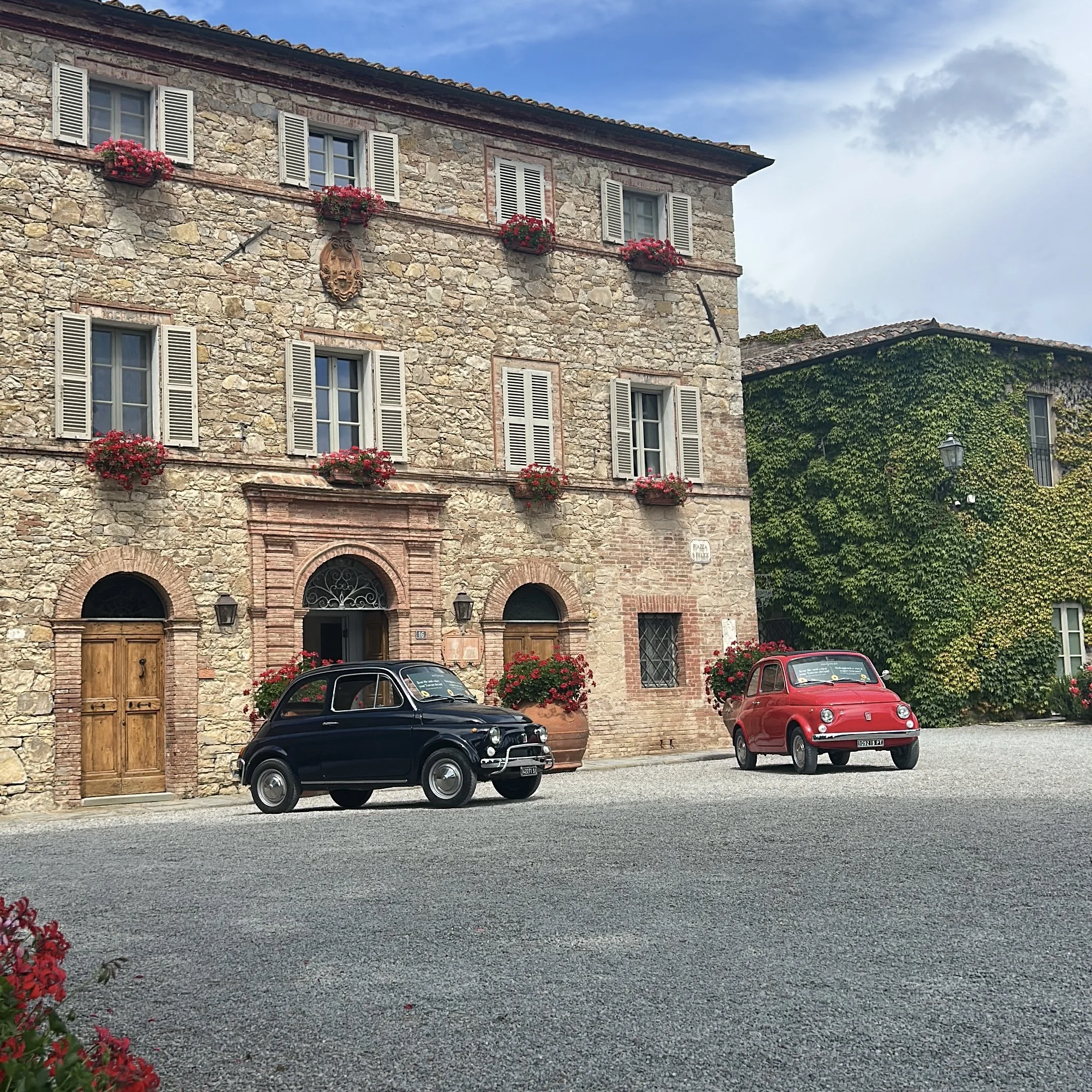 Lake Como wedding ceremony offers luxury, lakeside elegance and romantic settings. Amalfi Coast wedding celebrant designs cliffside vows with breathtaking Mediterranean views.