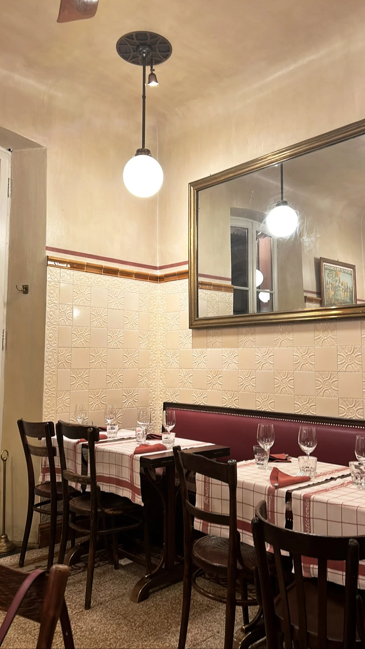 I am Paola Orazi, Independent Celebrant in Italy, specialising in bespoke destination wedding ceremonies for international couples who choose Italy for its beauty, cuisine and timeless elegance.