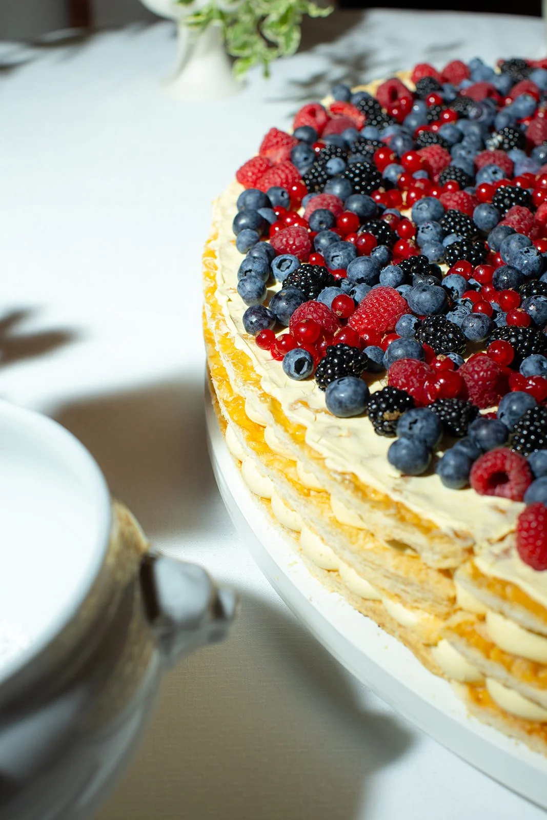 a wedding celebrant in Italy meaningful ceremony authentic Italian experiences Destination weddings in Tuscany bespoke ceremonies with vineyard tours Lake Como weddings offer romantic lakeside ceremonies