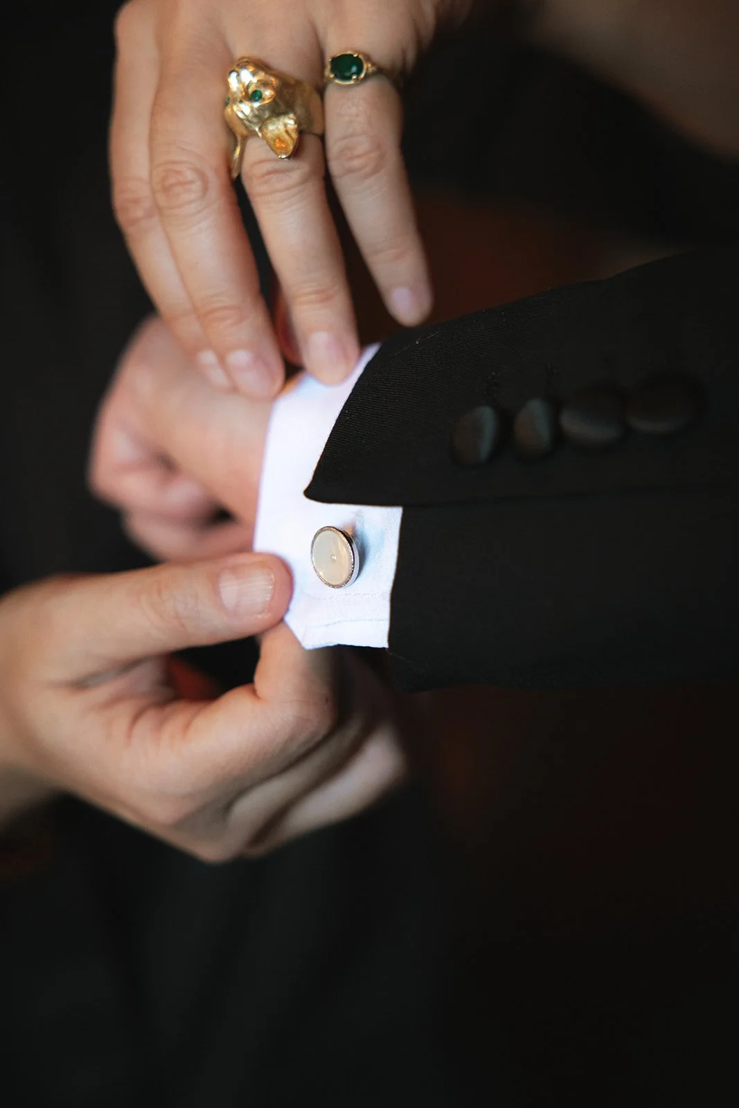 Tuscany destination wedding with celebrant. Siena wedding ceremony celebrant English speaking. Italian destination wedding in Chianti Classico. Tuscany symbolic wedding with celebrant. Paola Orazi Independent Celebrant the best in Italy. 