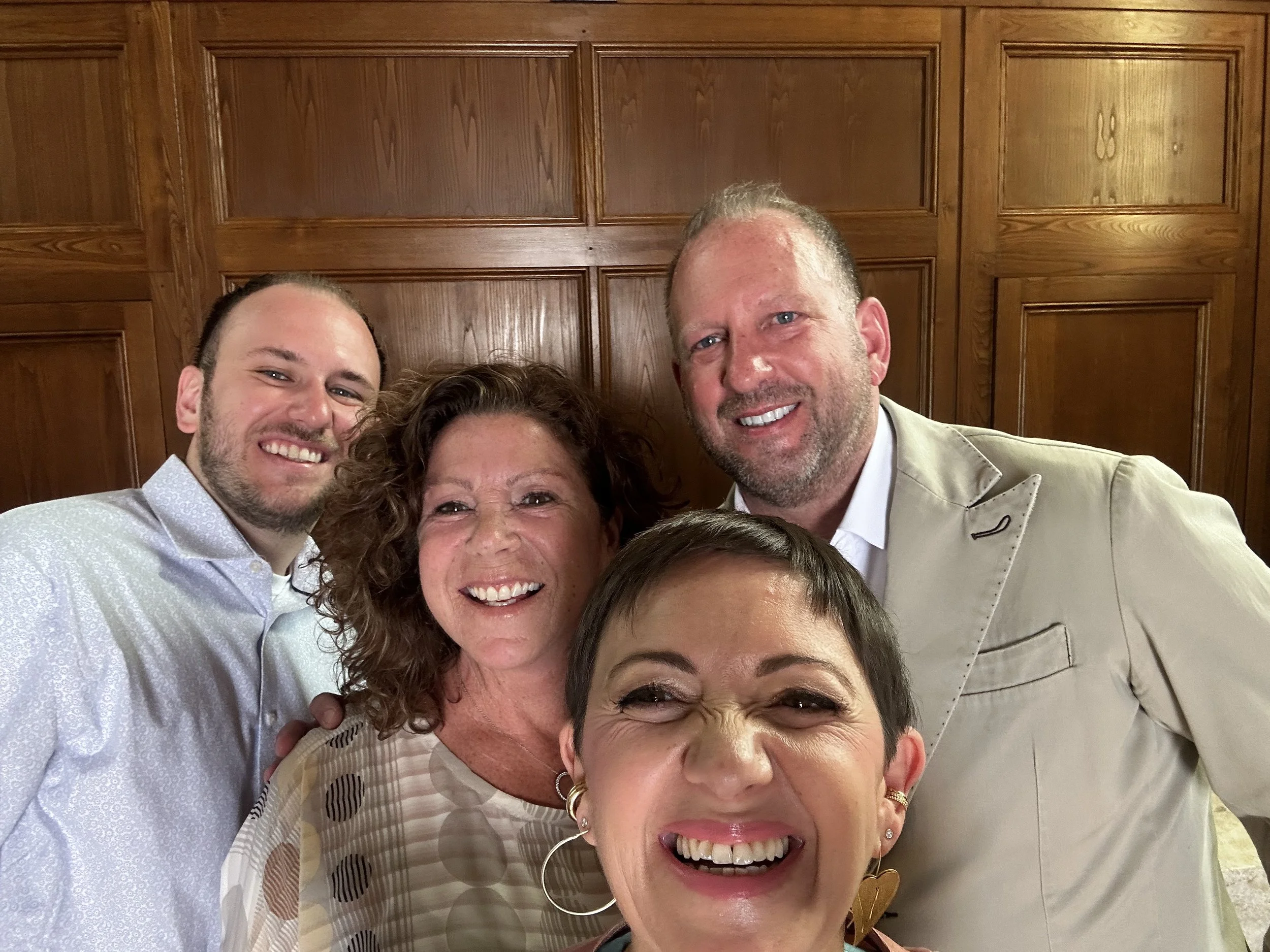 An Italian celebrant helping couples create a romantic and meaningful wedding ceremony in Italy.