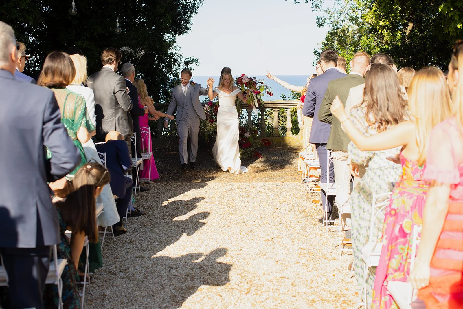 Beyond being our celebrant, you supported us every step of the way, helping us far more than we ever expected.
Our wedding by the sea was absolutely stunning, and the way you combined the civil and symbolic ceremonies made it truly unforgettable.