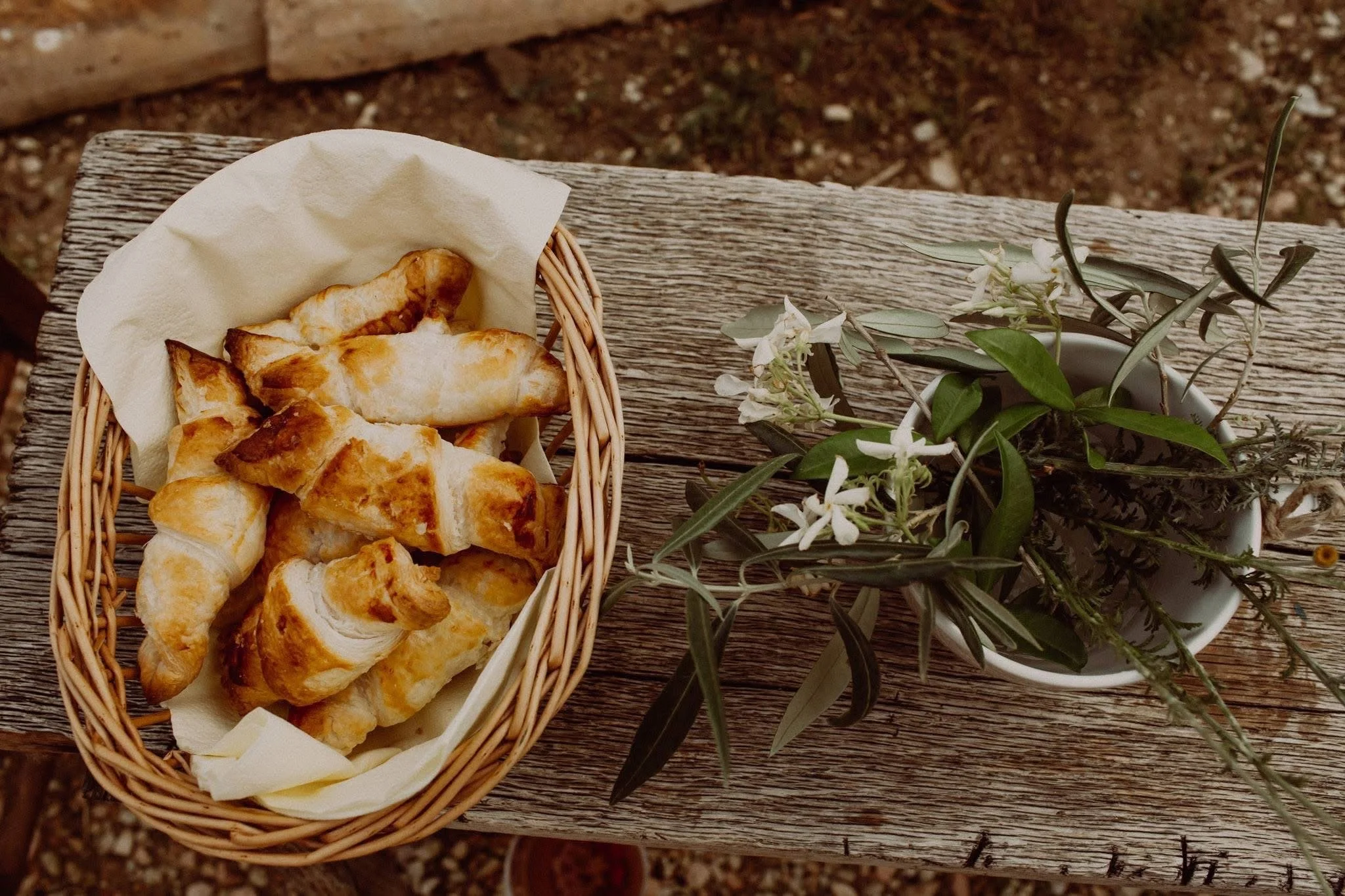 A destination wedding celebrant in Italy. Top celebrants . Paola Orazi Independent Celebrant, the best officiant Italy. 