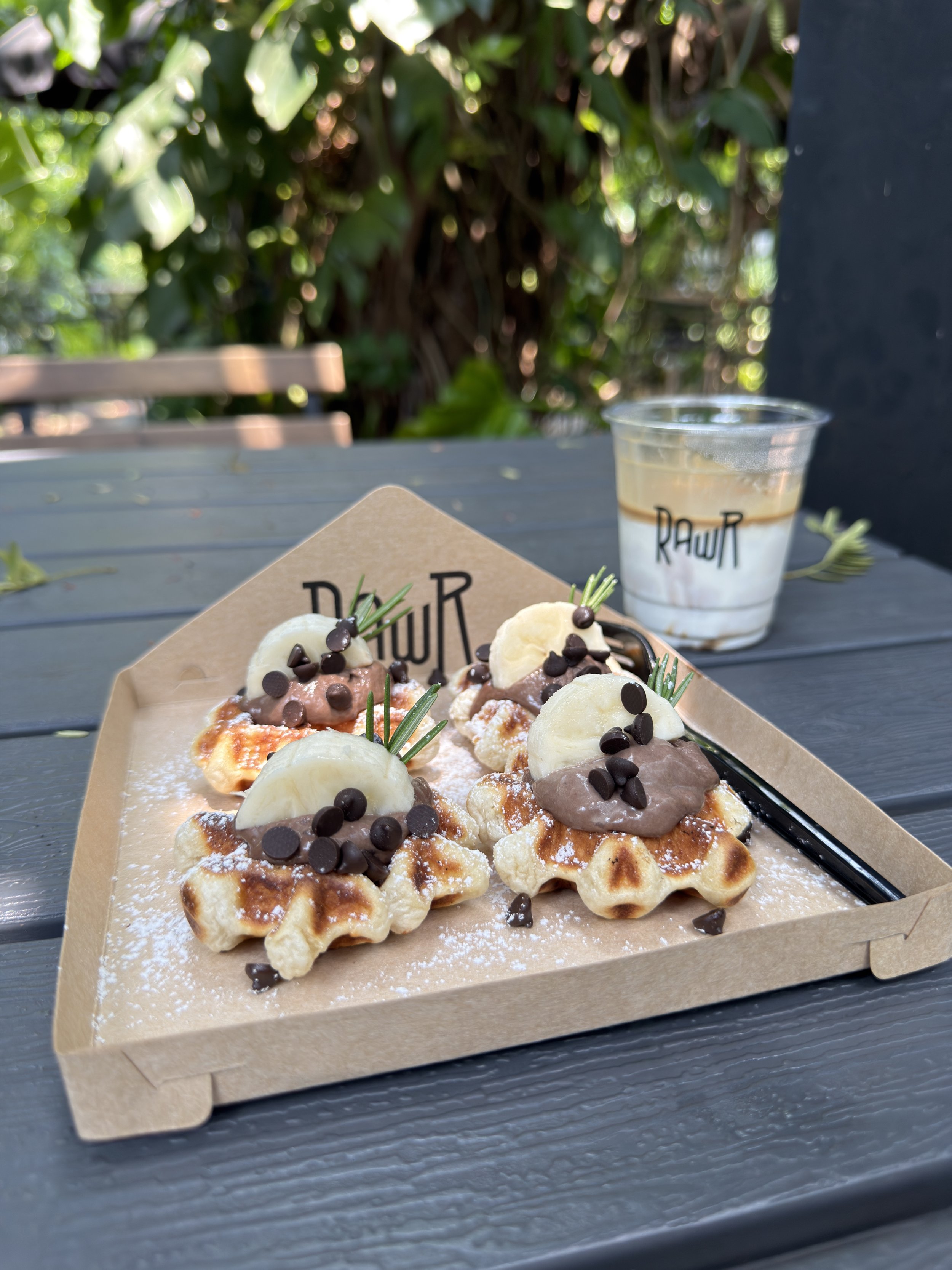 rawr coffee shop in bangkok