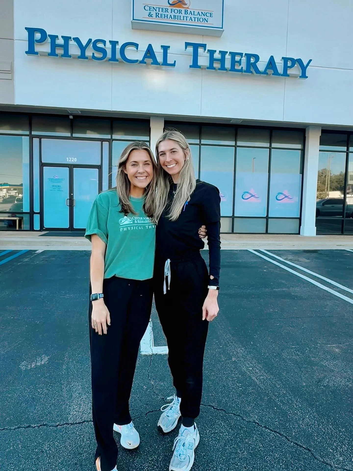 Heyoooo PT party people!!! I have been MIA from this account for a minute. I&rsquo;ve had a lot of big life changes the past few weeks happening- so I&rsquo;ve been BUSY.

But I have moved back HOME to Mobile and officially started as a DPT at my dad