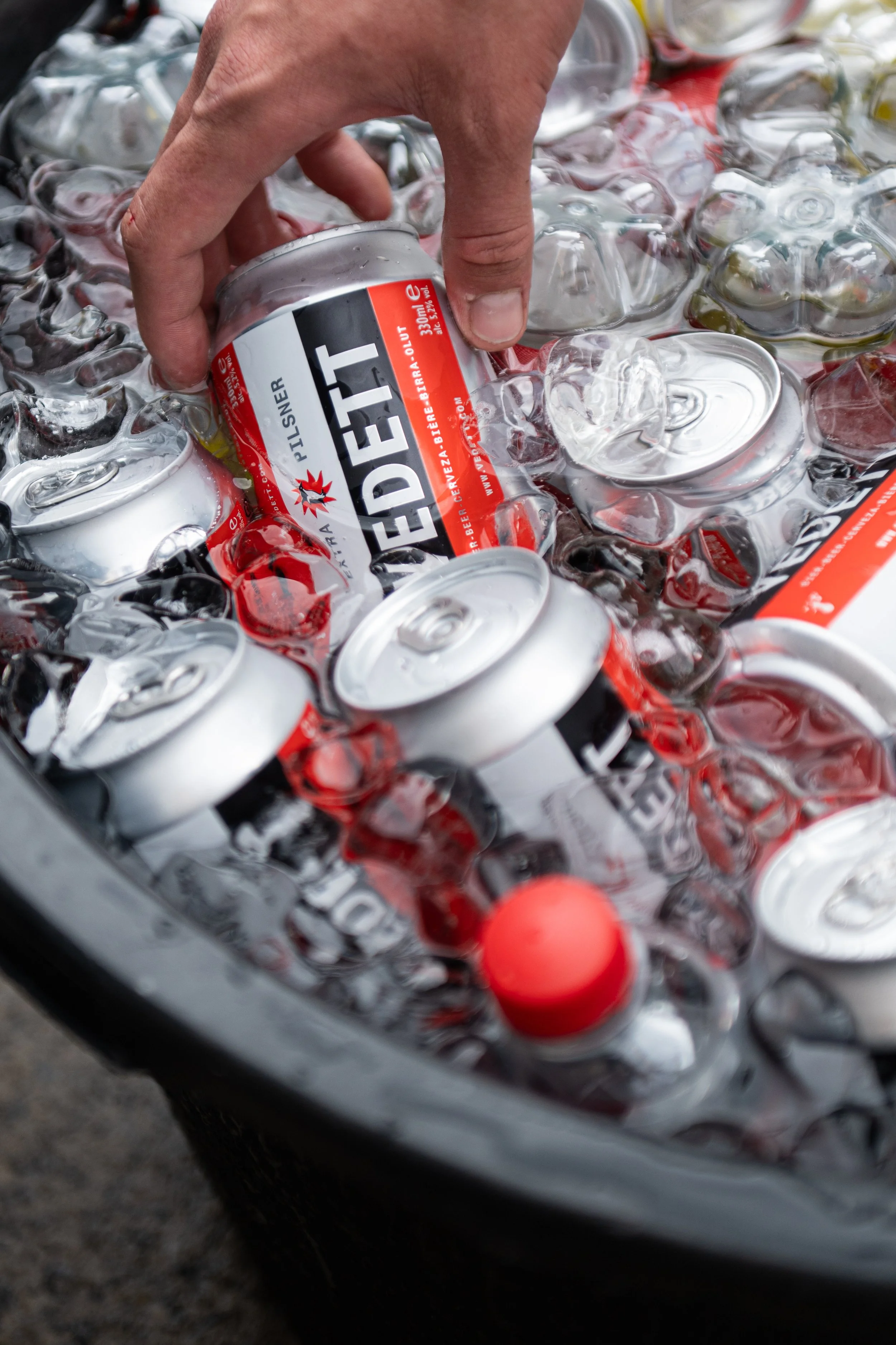 LESWAR - FOSBURY AND SONS 2025