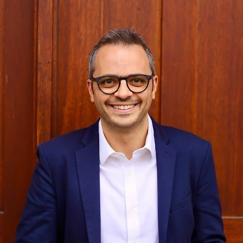 Dr. Lionel Znaty 