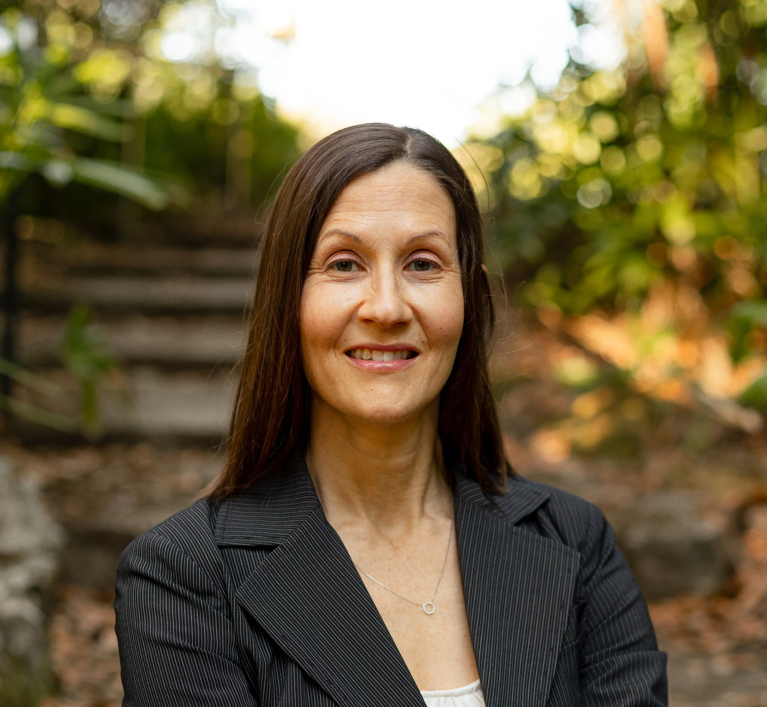 Dr. Lindsay Cadmus