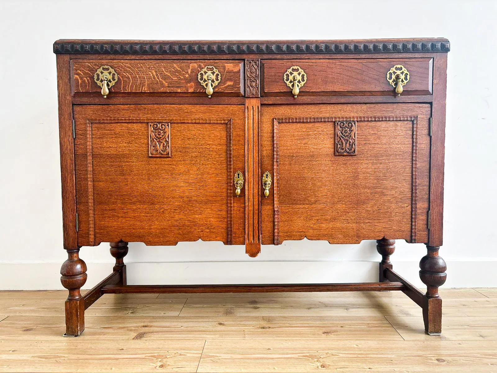 Edwardian Arts & Crafts Solid Oak Two-Door Cabinet Sideboard, c.1905