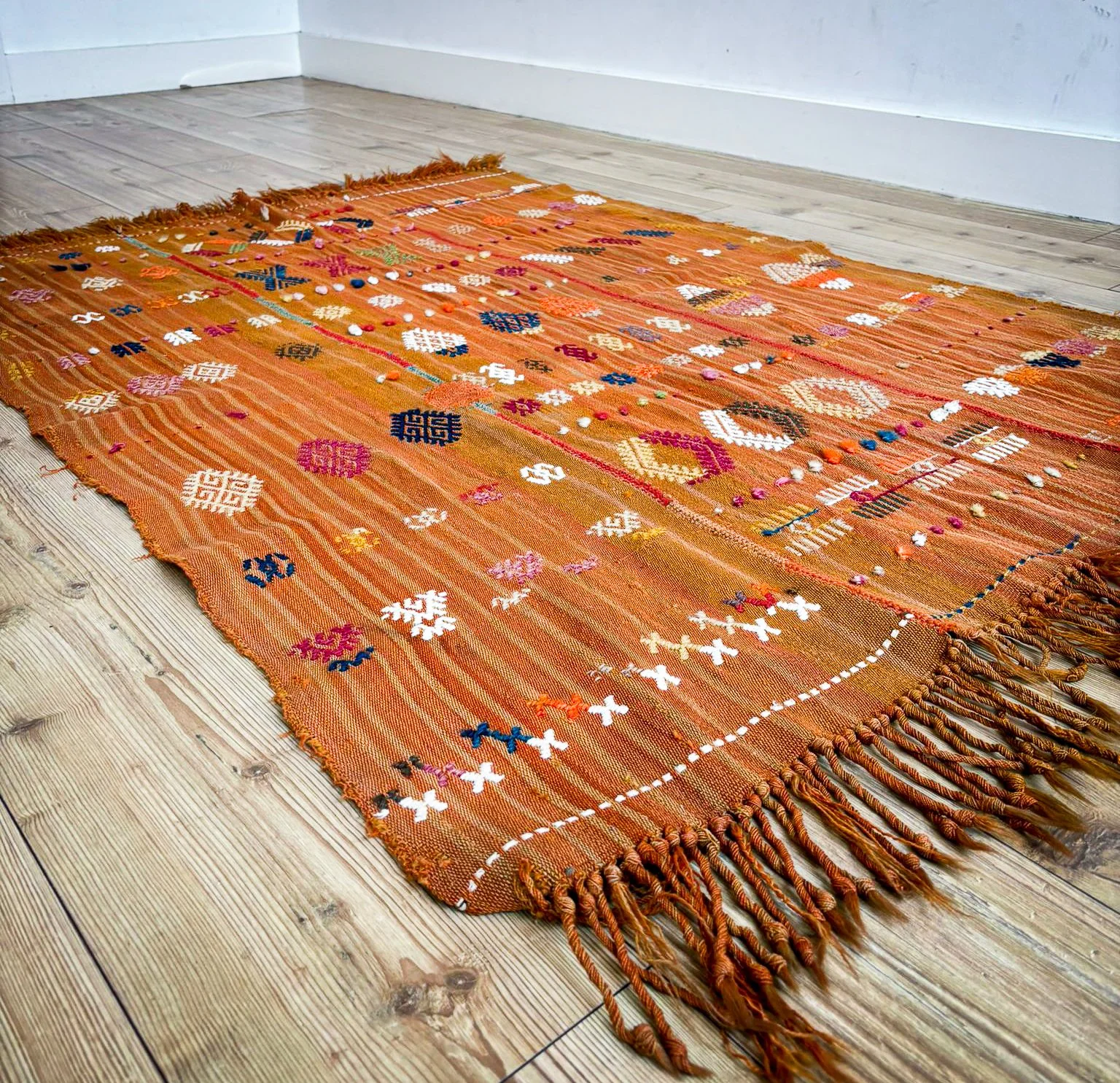 Vintage Moroccan Kilim Wall Hanging – Handwoven Berber Textile