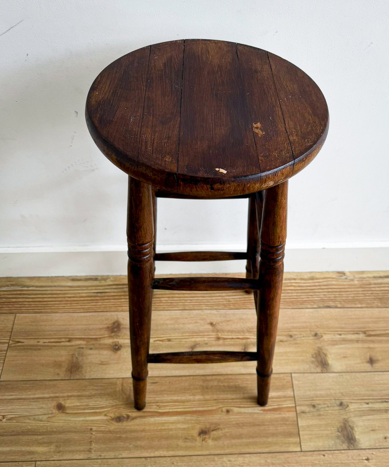 Vintage Rustic Wooden Bar Stool Kitchen Counter Stool with Turned Legs