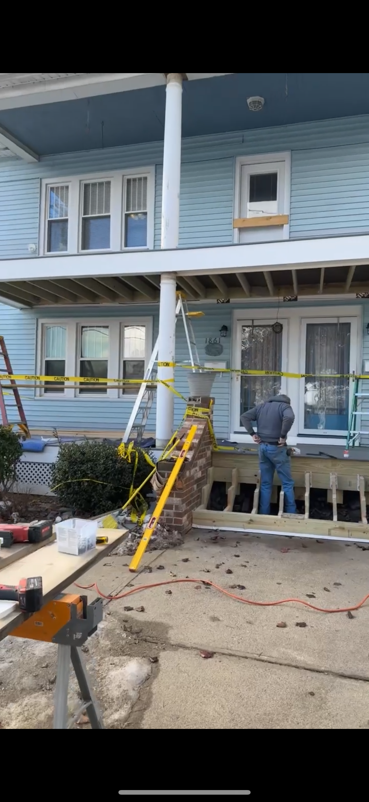 Outdoor light installation at Commercial property