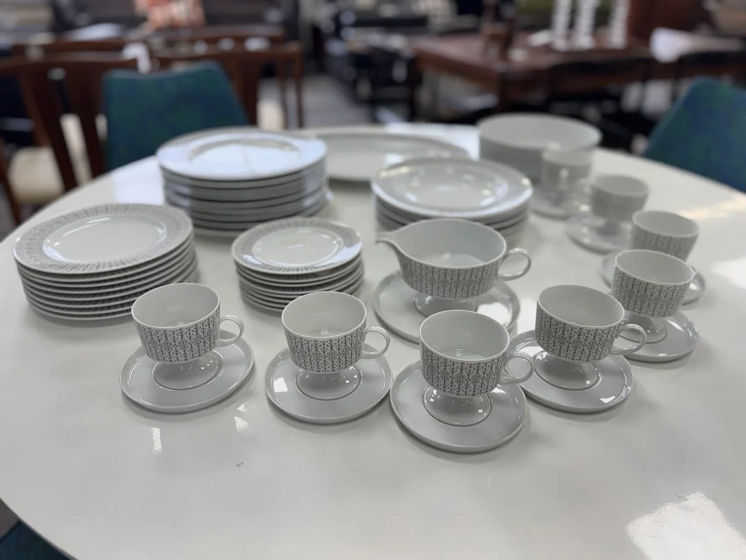 Beautiful Set of Vintage Rosenthal China Composition Secunda Made in Germany Tapio Winkkala Design - Service for 8 w extras