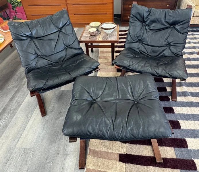 Mid Century Ingmar Relling Black Leather and Rosewood Siesta Chairs and Ottoman for Westnofa Norway