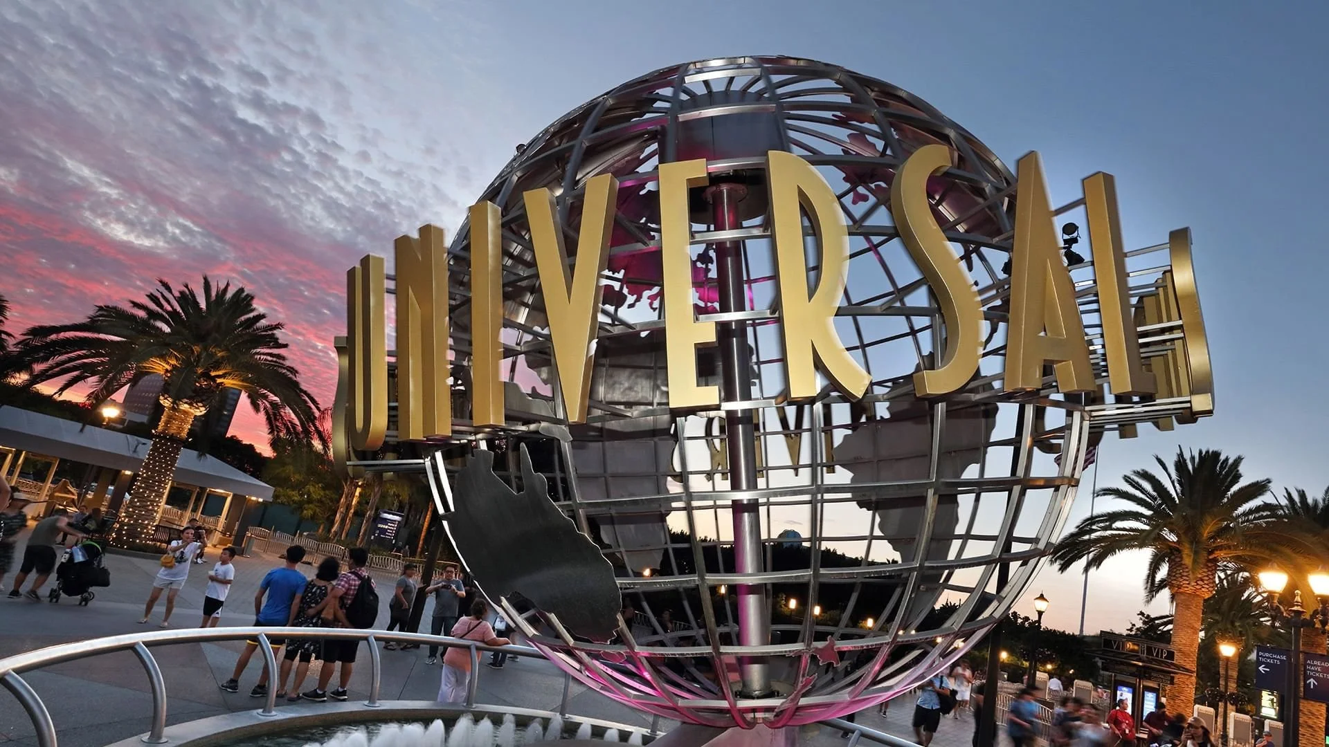 Review: Universal Studios Hollywood is out of this world!