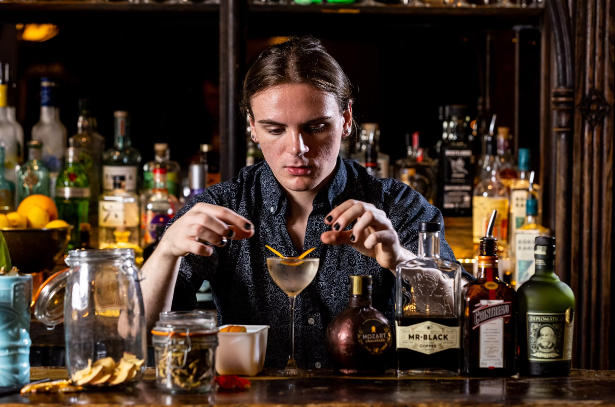 The Lucky Pig Cocktail Masterclasses: The Most fun you can have after work in London!