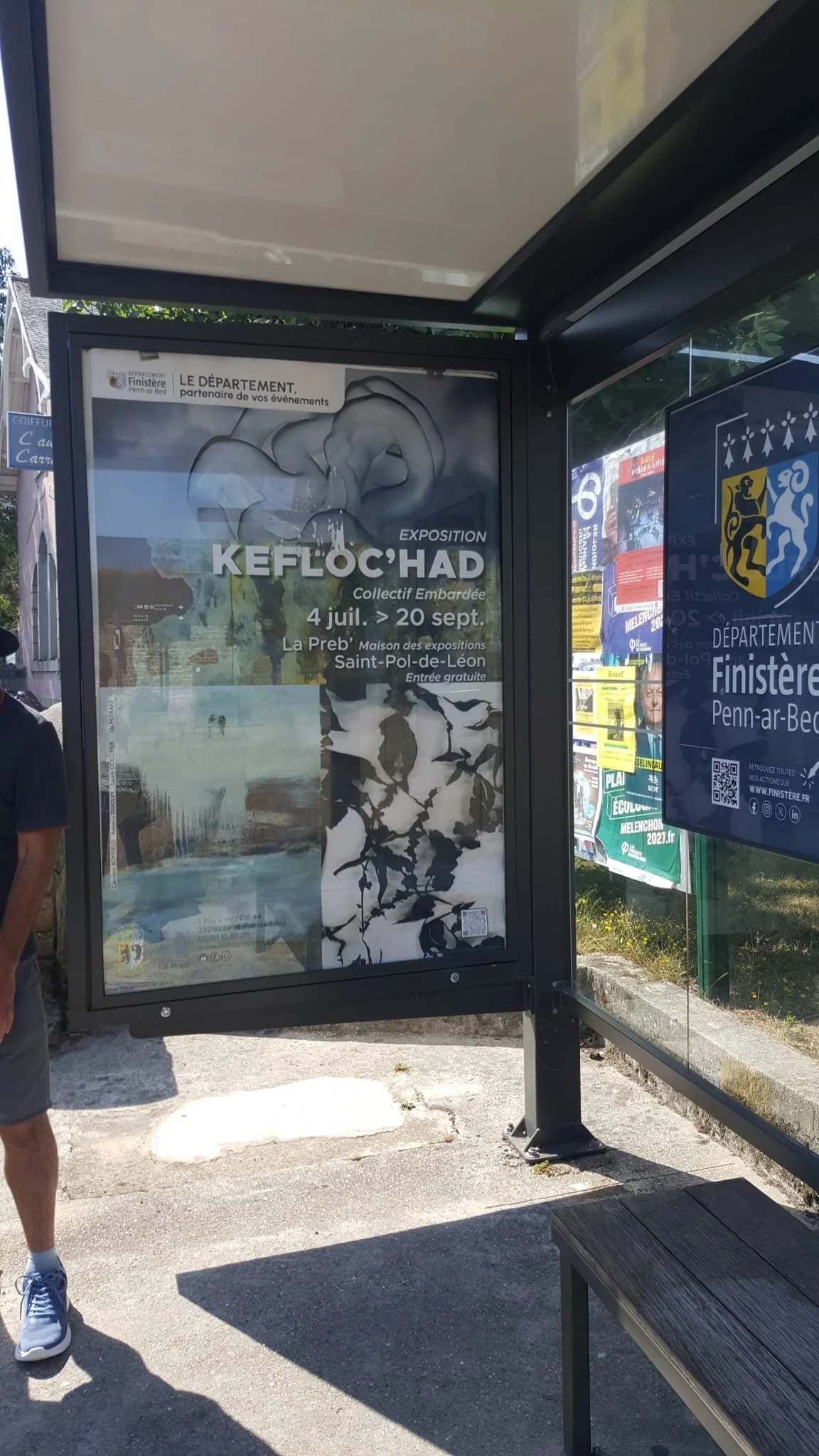 Kefloc'had bus shelter advertising, Roscoff