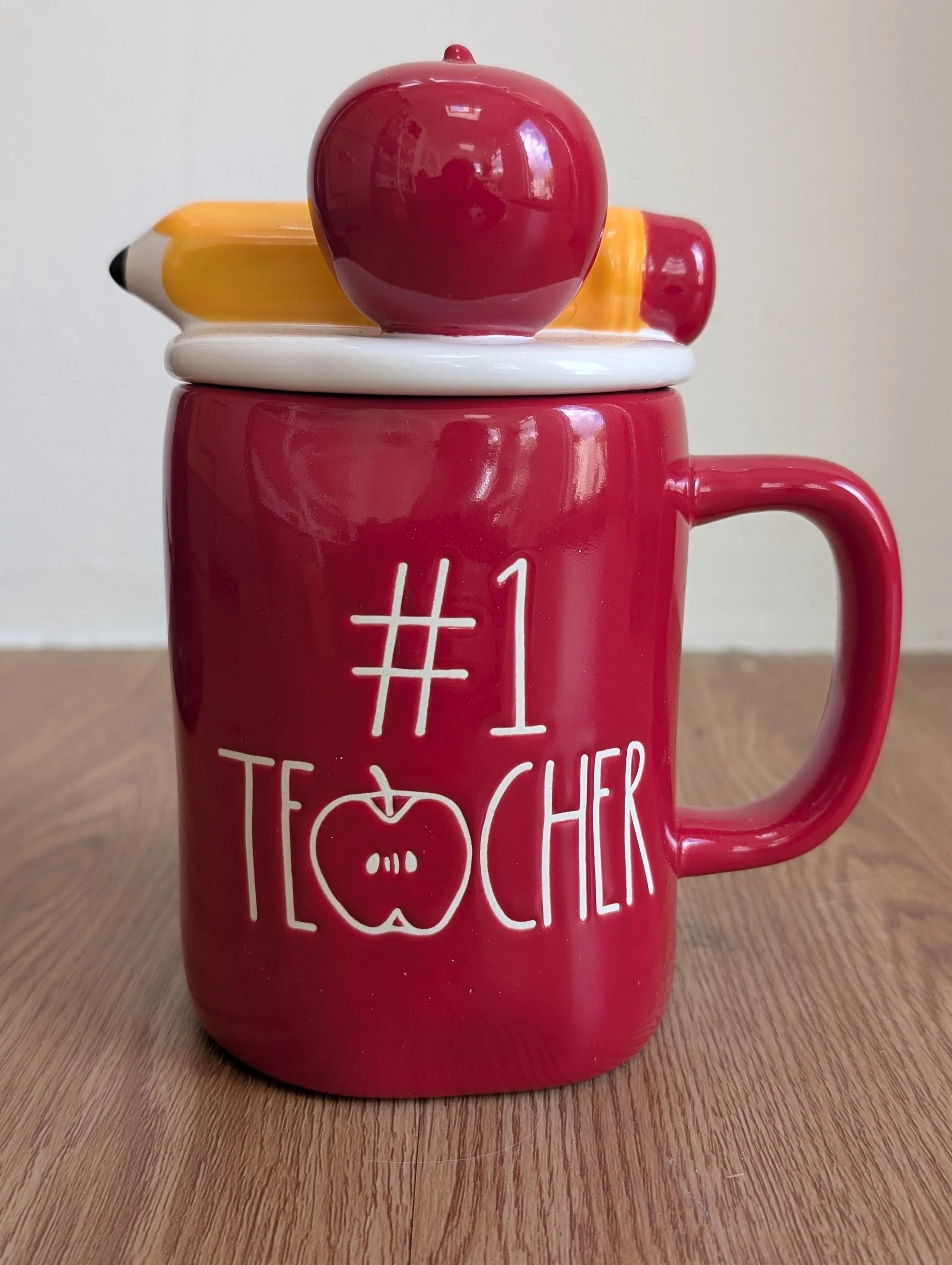 Number one teacher mug gifted to Timothy Lunn, GCSE, A-Level and 11+ English tutor, by a former student as a thank-you present