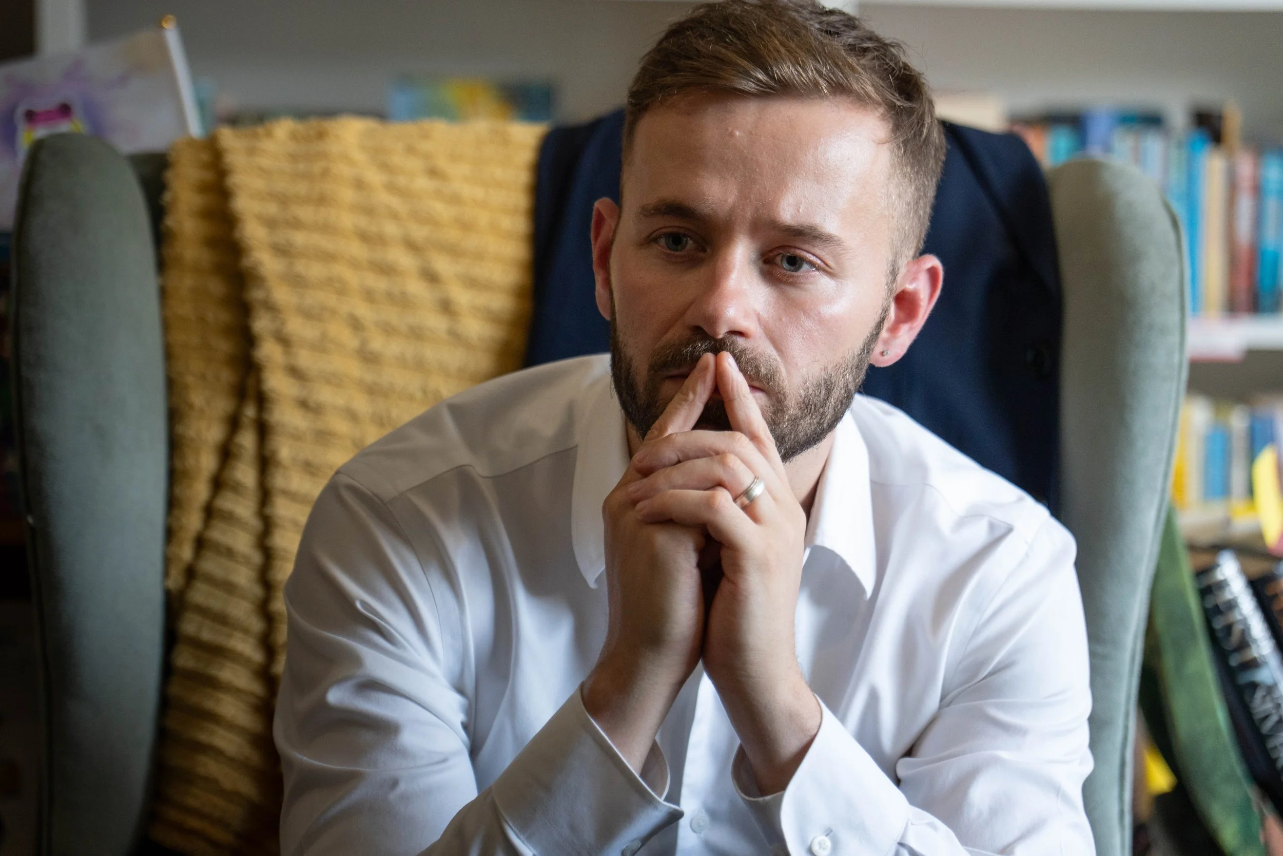 Experienced English tutor providing pastoral support for SEND, EAL, and home-educated students across 11+, GCSE, and A Level