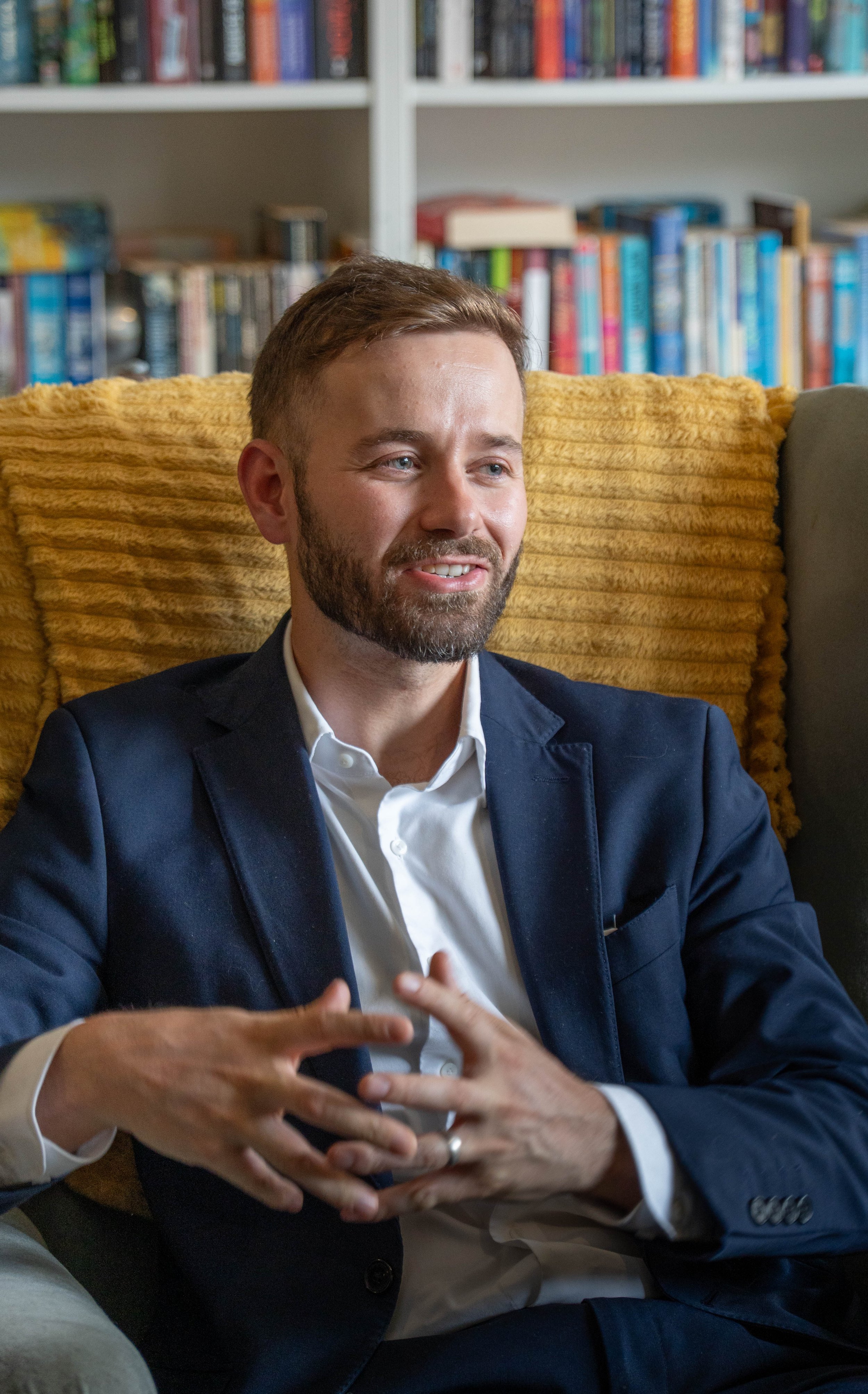 Timothy Lunn, experienced private English tutor offering GCSE, A-Level, 11+ and 13+ English tuition