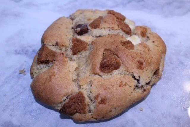 Biscoff Stuffed Cookie