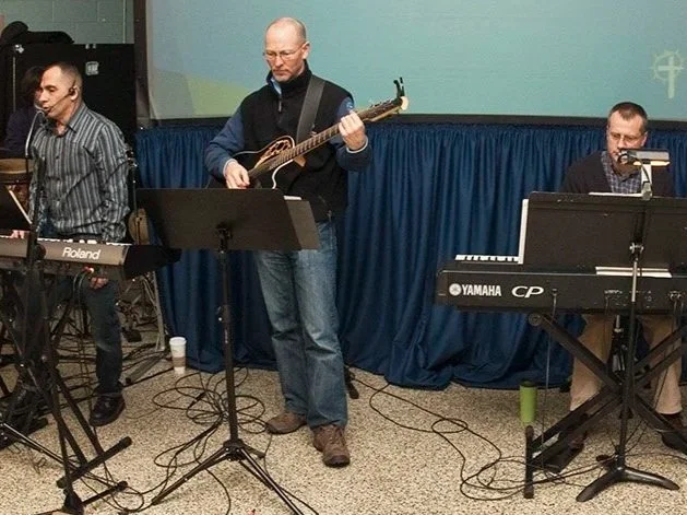 worship2.jpg