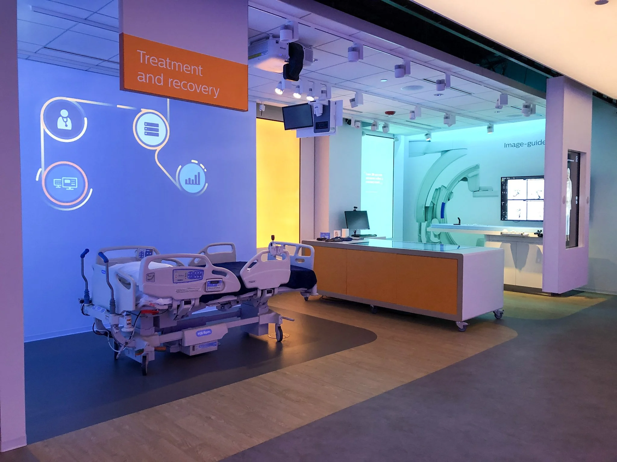 Philips CEC interior