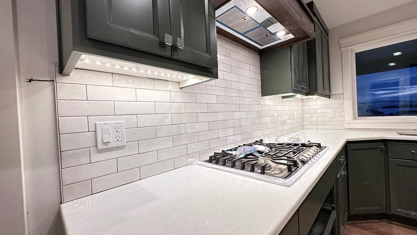 Customized Kitchen Tile Backsplash 