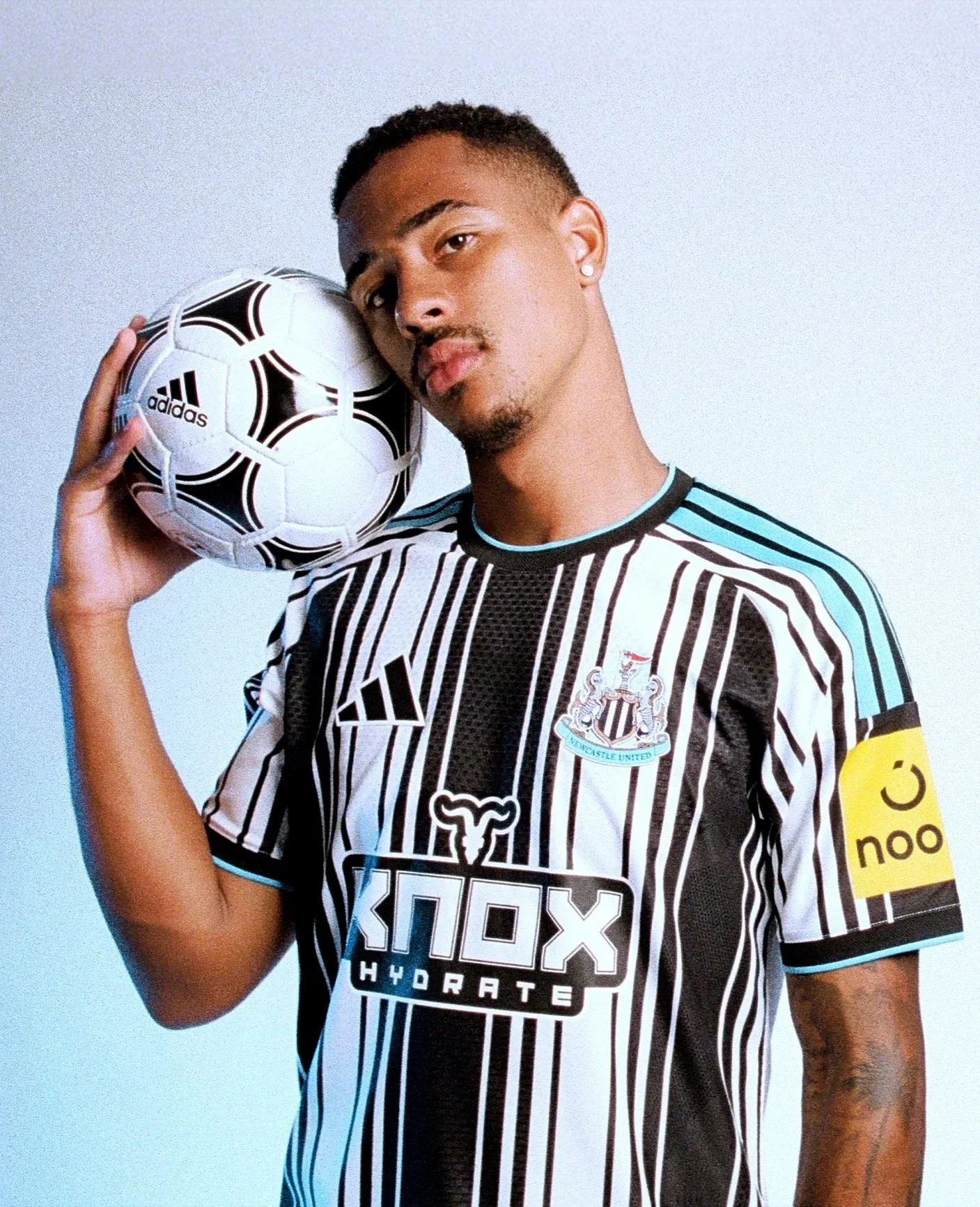 FO_NUFC_HOME_26_27_06.jpg