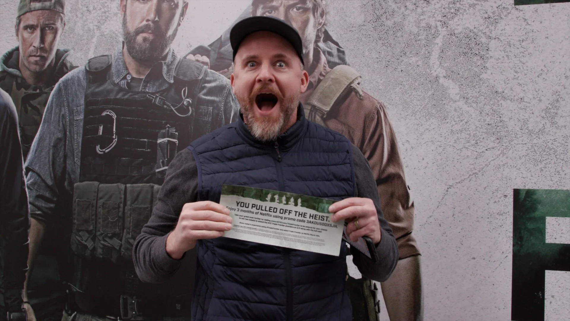 netflix_-_triple_frontier_poster_reveal (Original).mov.00_01_05_19.Still001.jpg