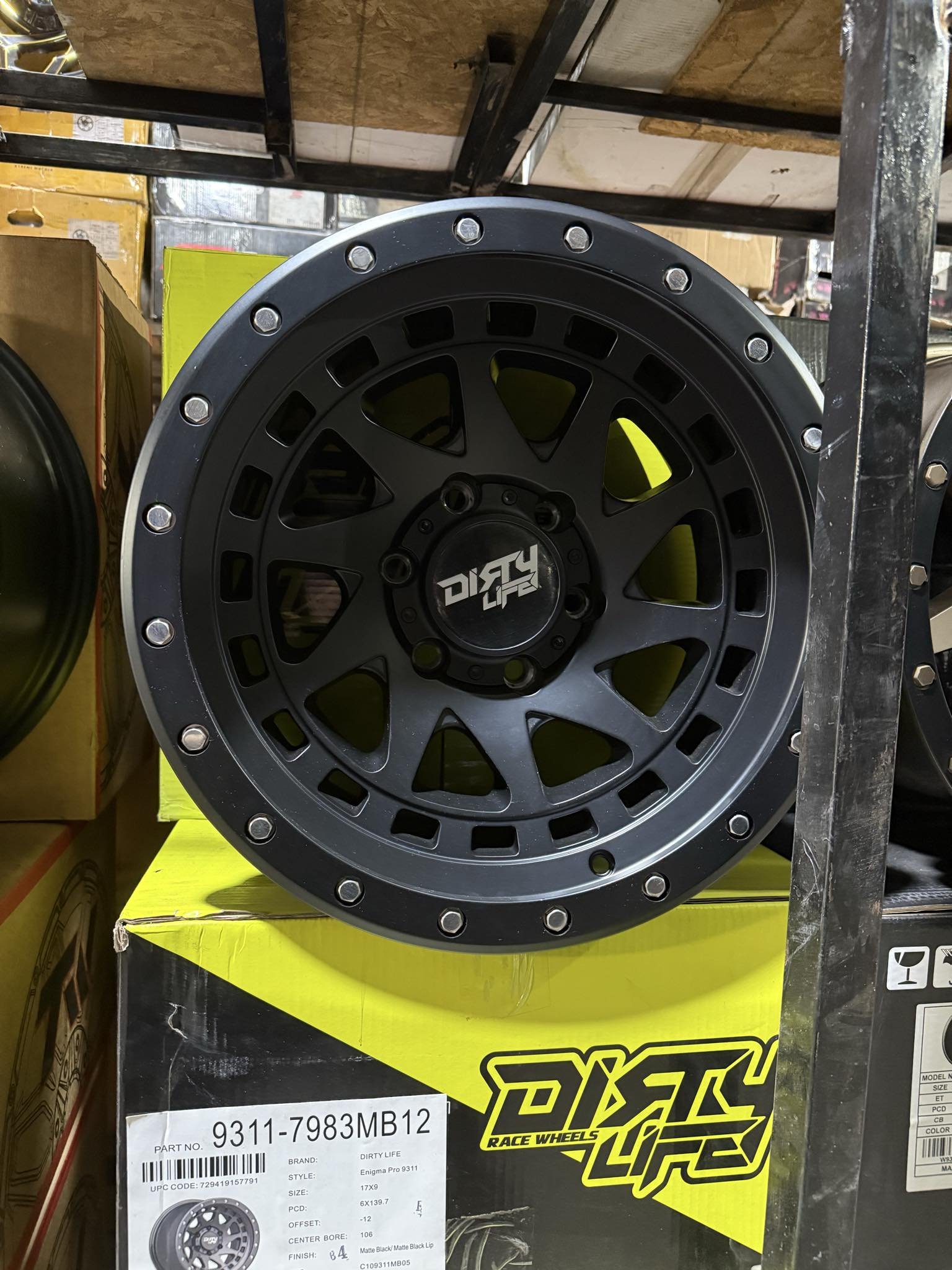 DIRTY LIFE 911 17X9