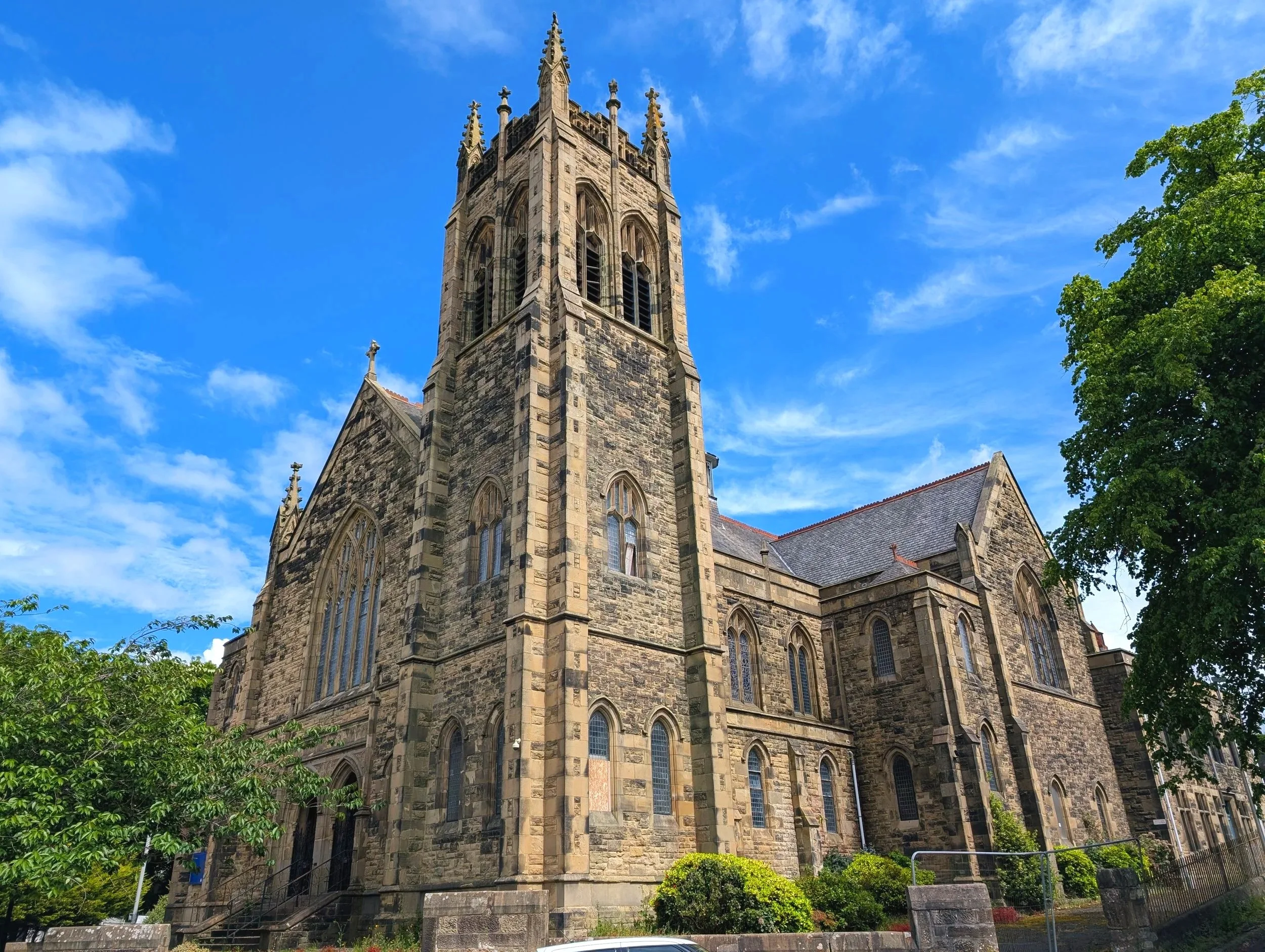 Exterior of Erskine Church in Falkirk.