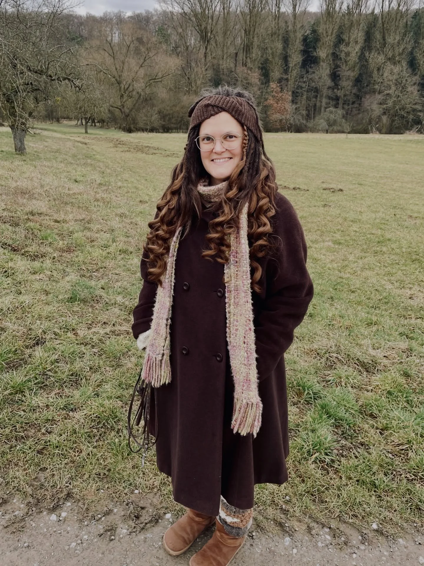 Dreadlocks mit lockigen Extensions aus Kunsthaar 🥰🧚🏻&zwj;♀️💕

Eine kleine Ver&auml;nderung mit gro&szlig;er Wirkung 🤗

Hier habe ich lockiges Kunsthaar als Highlights eingearbeitet &ndash; f&uuml;r mehr F&uuml;lle, Bewegung und diesen ganz beson