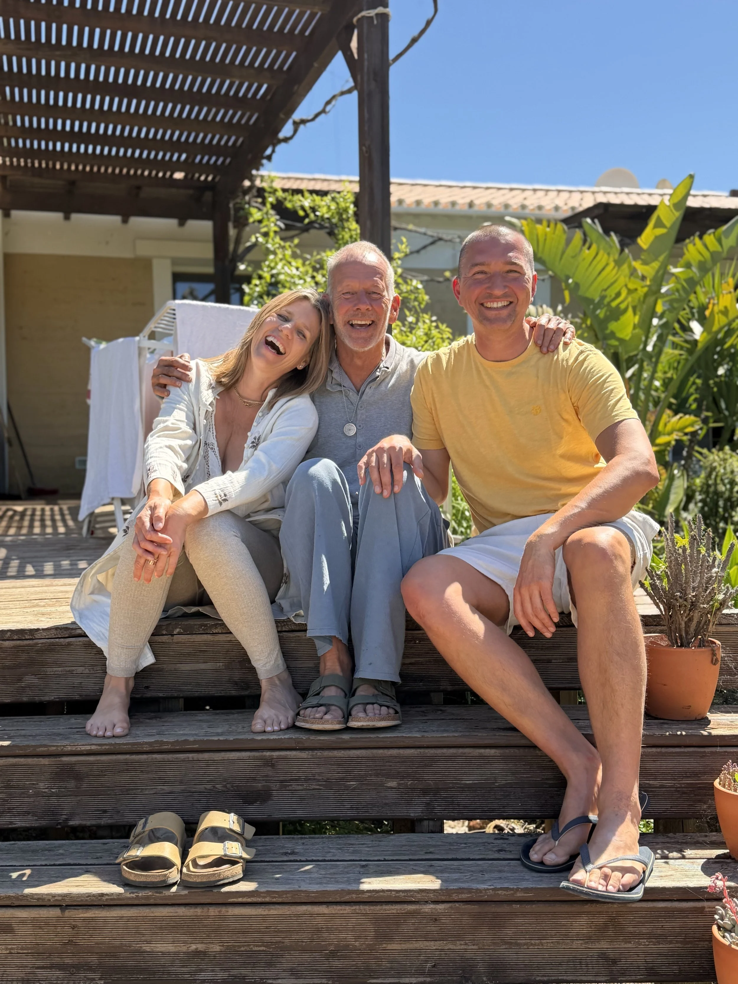 Zen-inspired wellness retreat in Algarve, recognized as one of the best yoga retreats in the Algarve, offering yoga with Debbie, pranayama, massages with Liladhar, mindful living in silence and nature, and a digital detox experience.