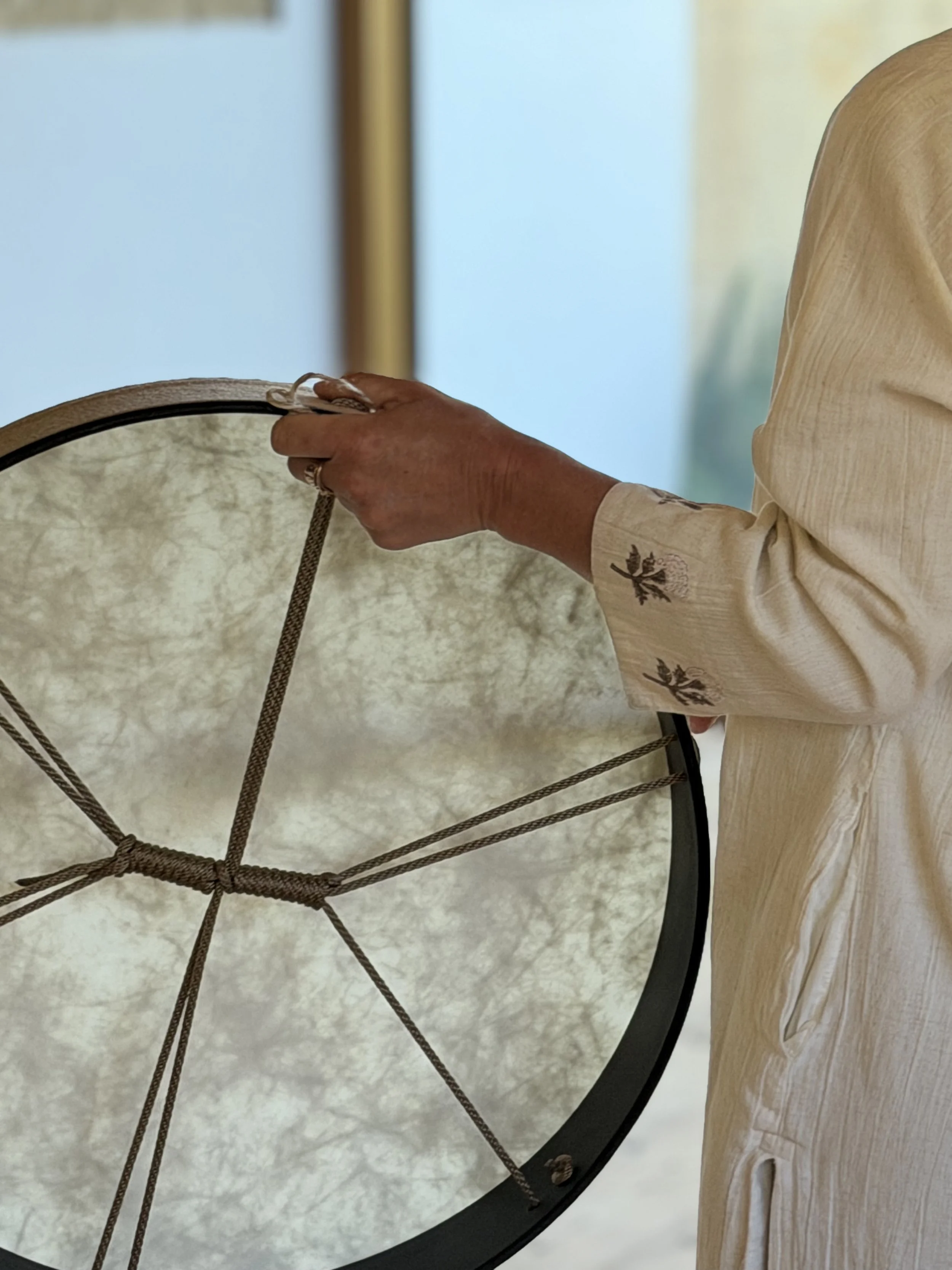 Zen-inspired wellness retreat in Algarve, recognized as one of the best yoga retreats in the Algarve, offering yoga with Debbie, pranayama, massages with Liladhar, mindful living in silence and nature, and a digital detox experience.
