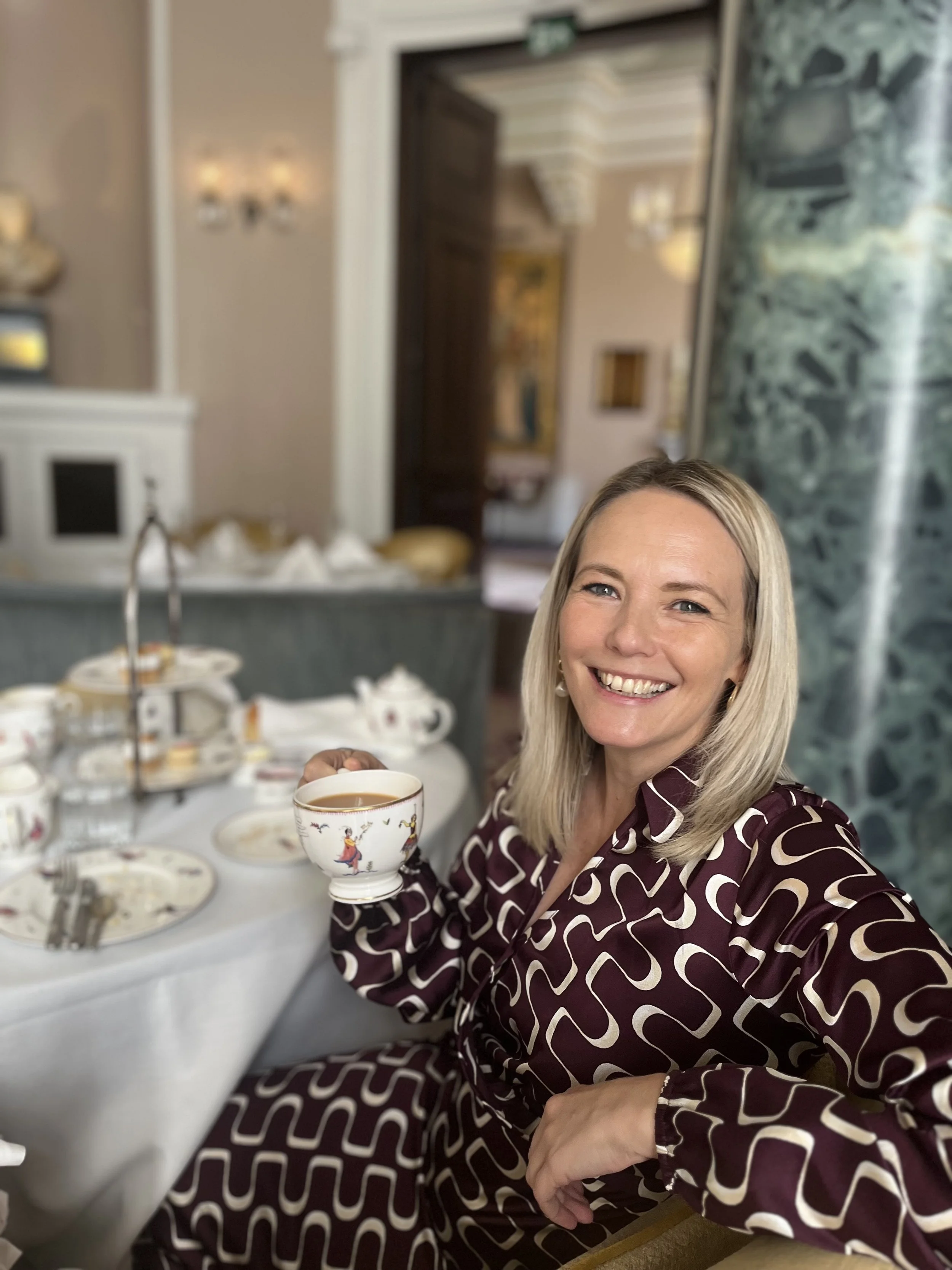 Hypnotherapy for women who look like they’re coping but feel disconnected on the inside