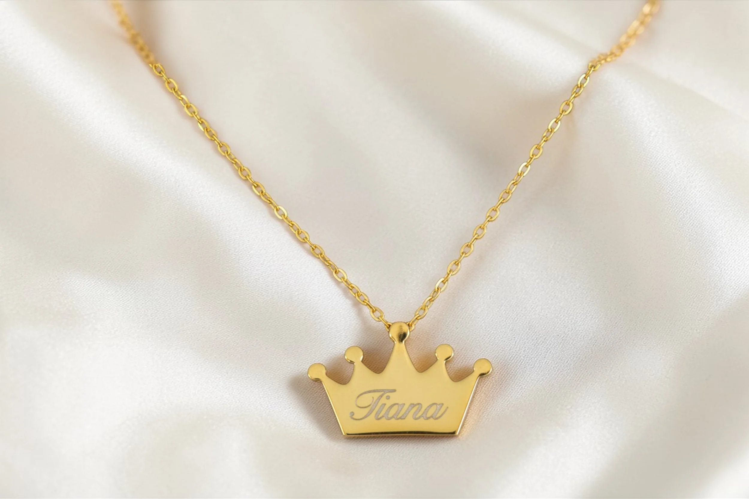 Crown Essence Necklace