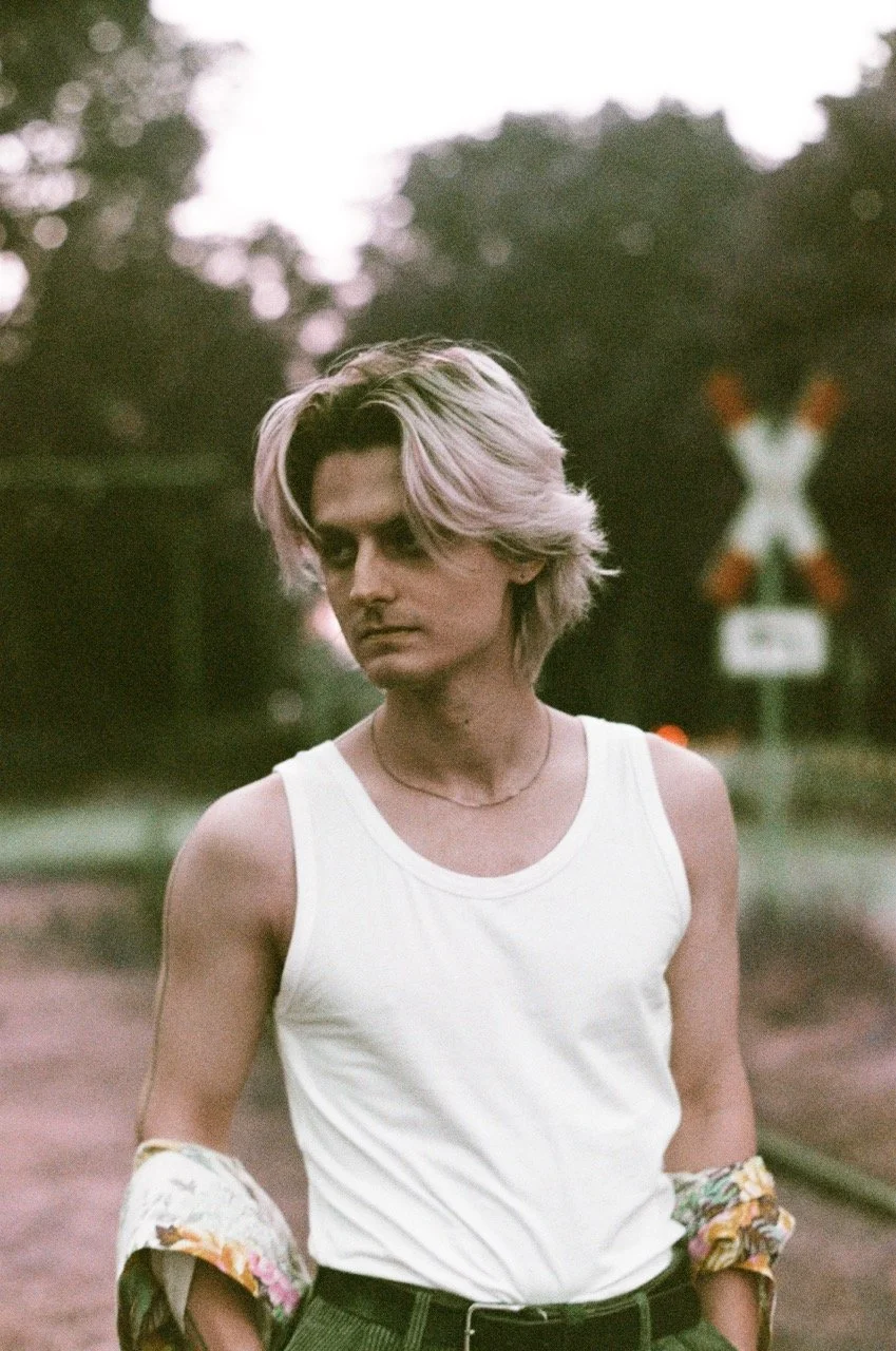 Groß (000145670005).jpeg