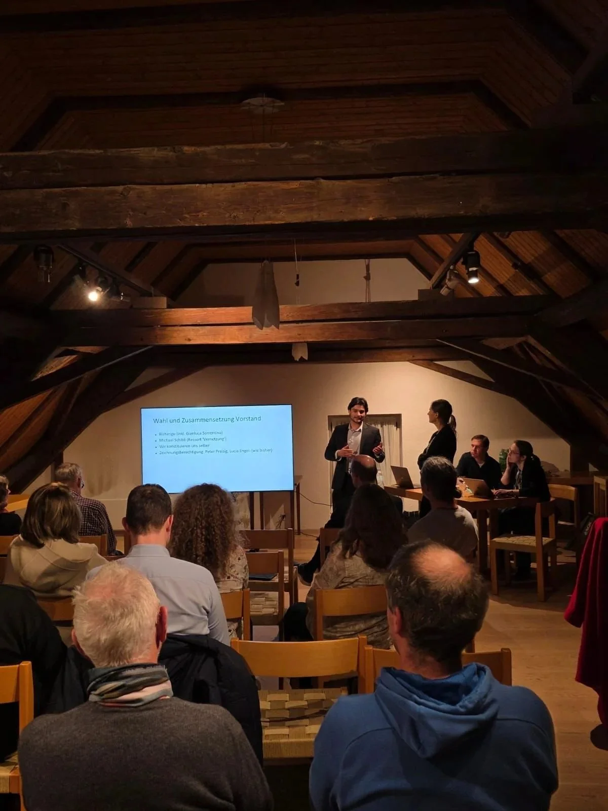 Aus «Zukunft Unterentfelden» wird das Pro-Komitee für den Zusammenschluss: «zäme stärker»!