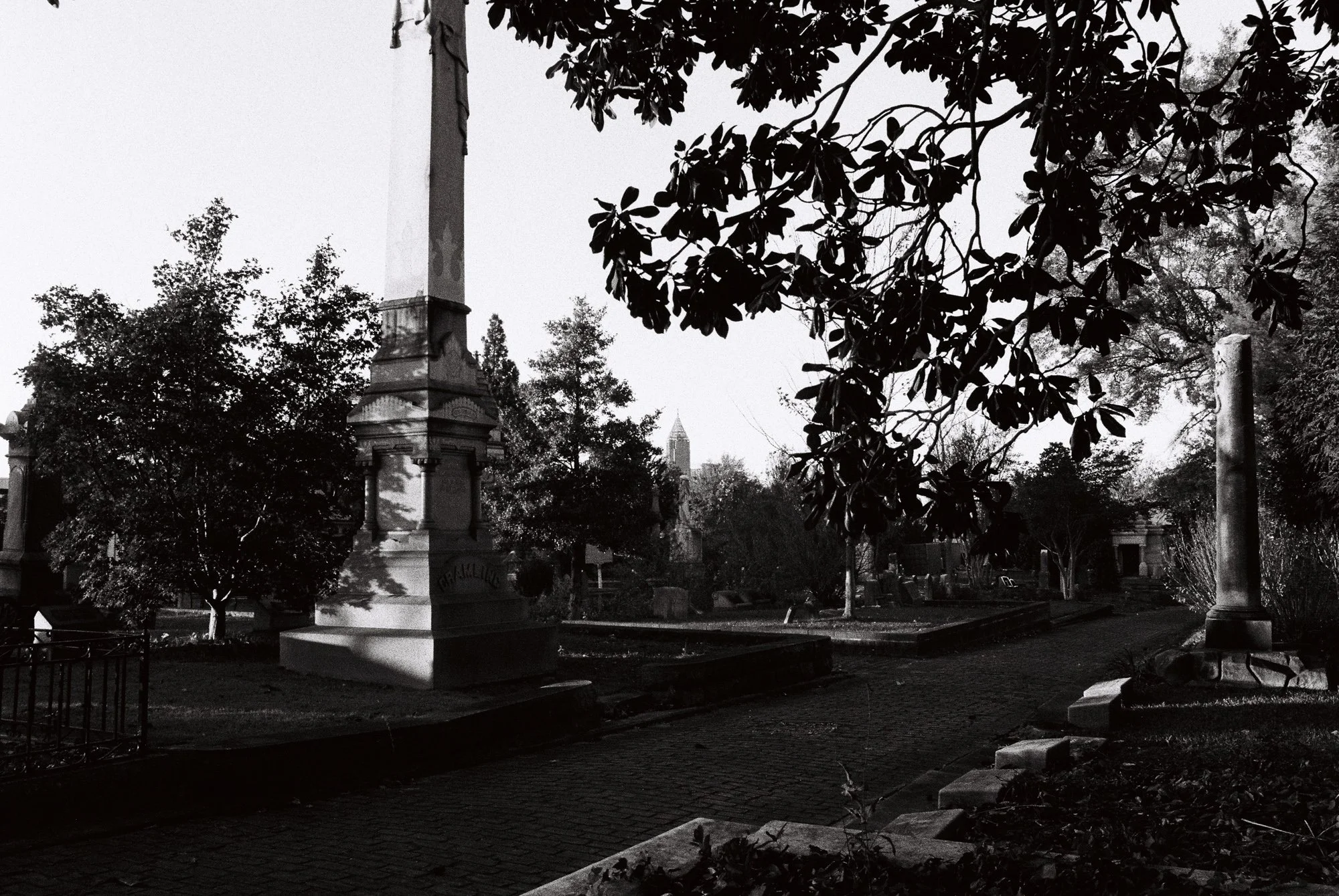Oakland cemetery (8 of 11).jpg