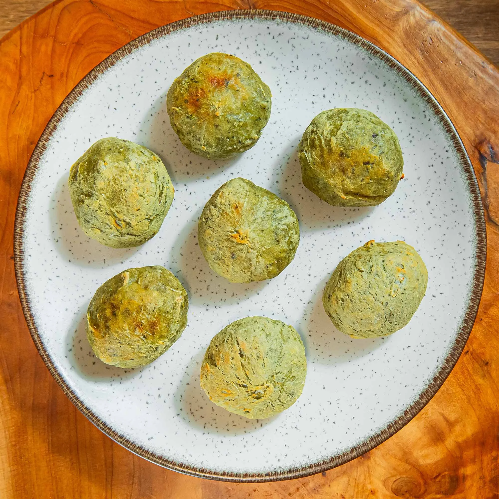 Bolinho de Espinafre com Frango