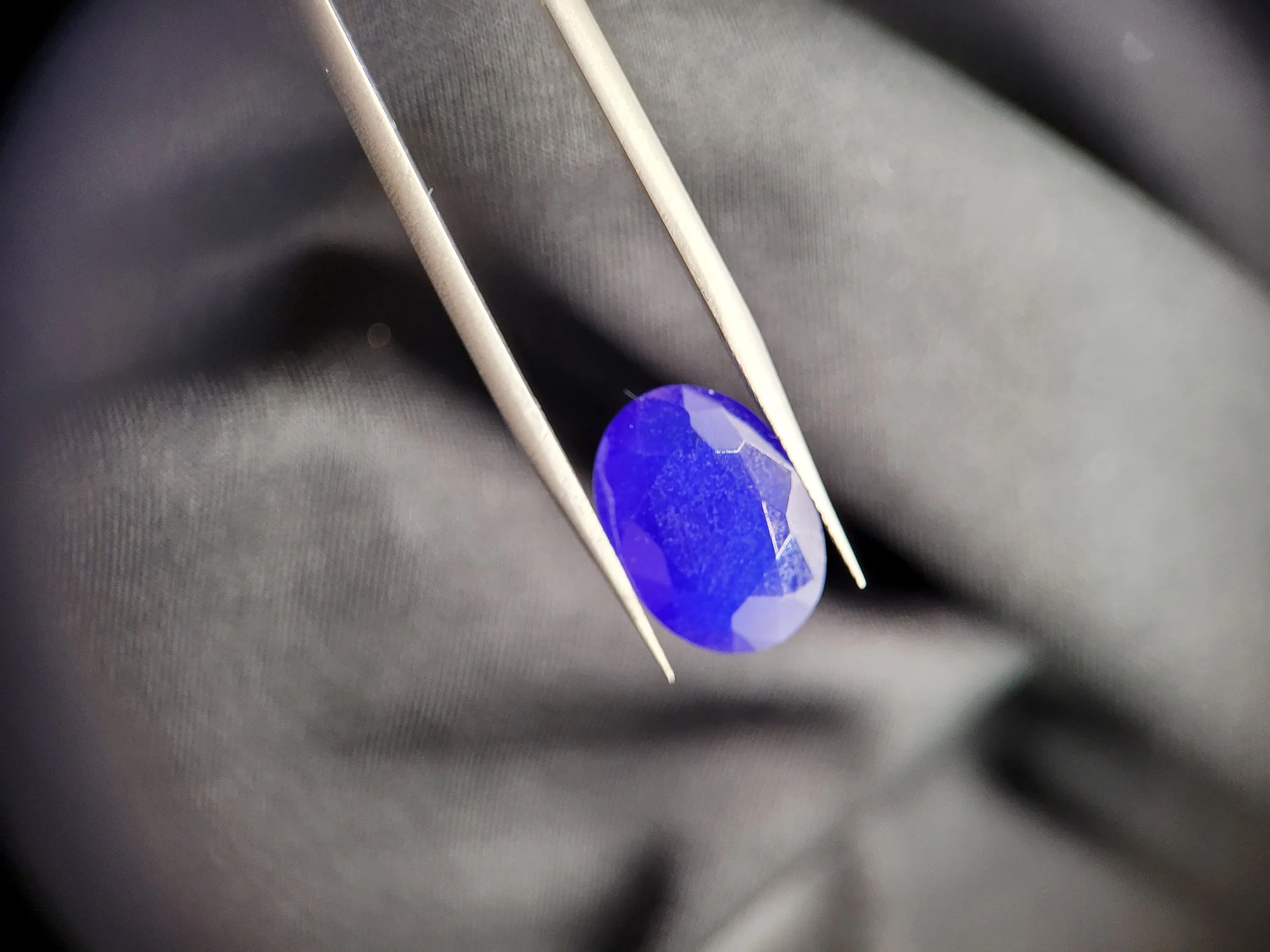 Elegant Deep Blue Faceted Sapphire