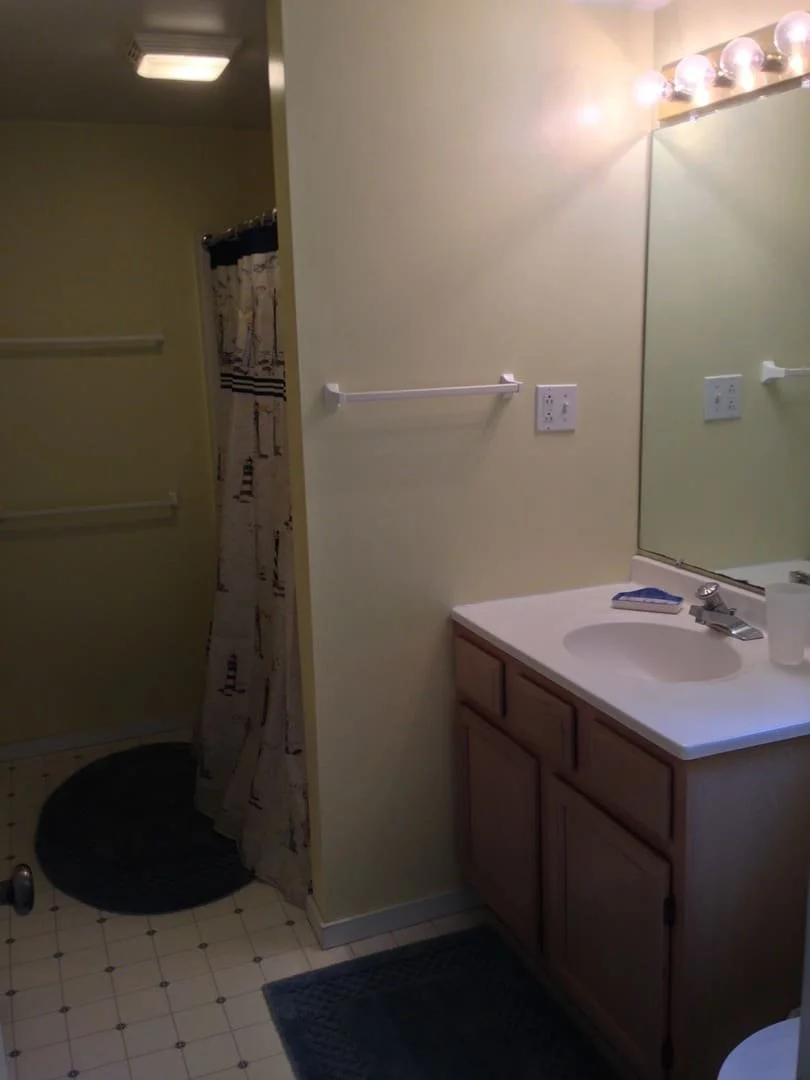 Upper Floor Bathroom