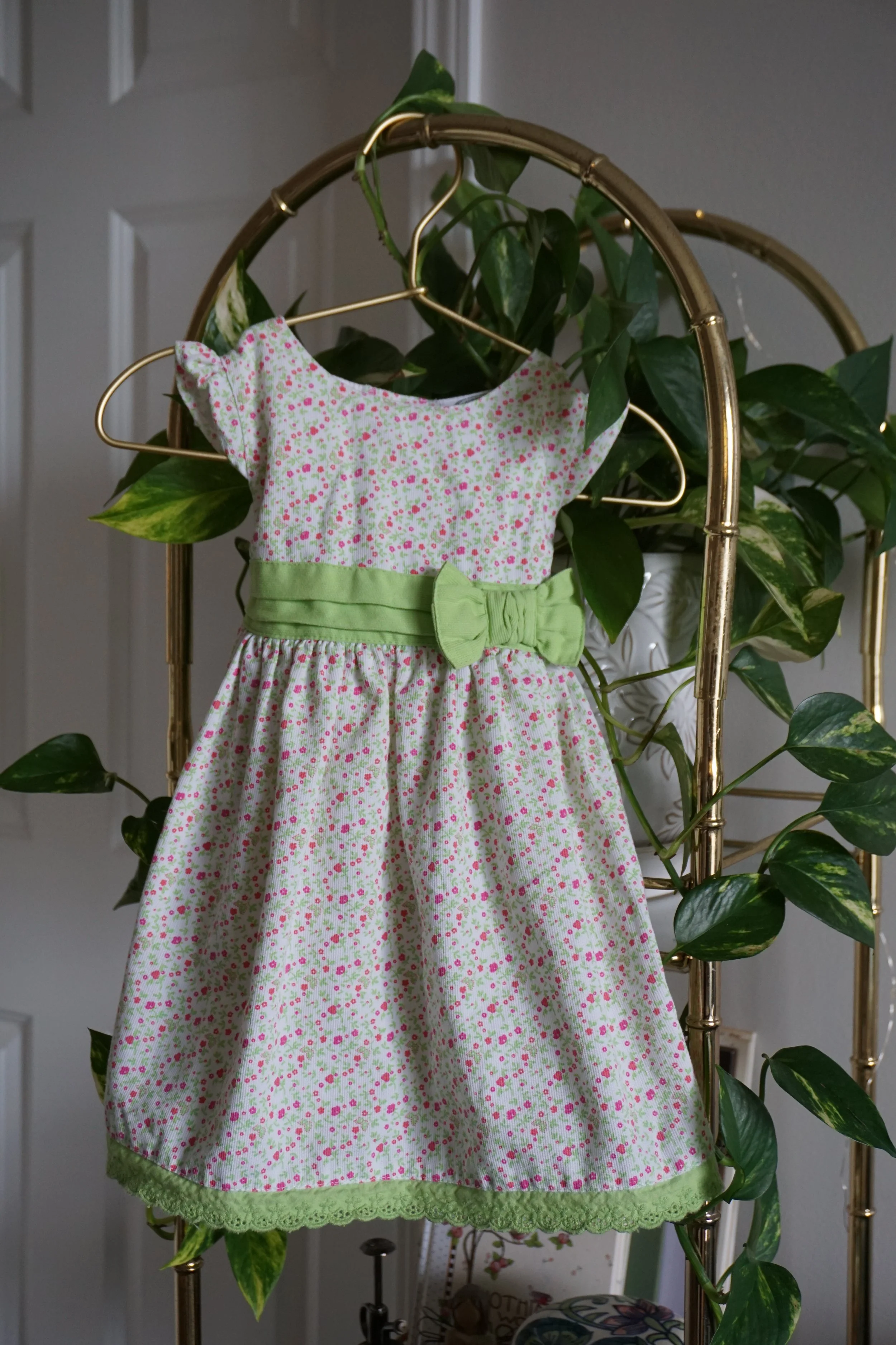 VTG Floral Bow Dress