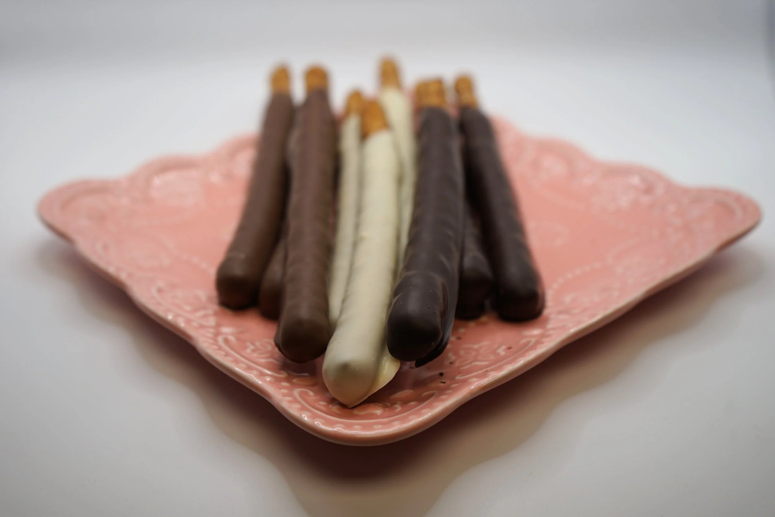 Single Dipped Pretzel Rods