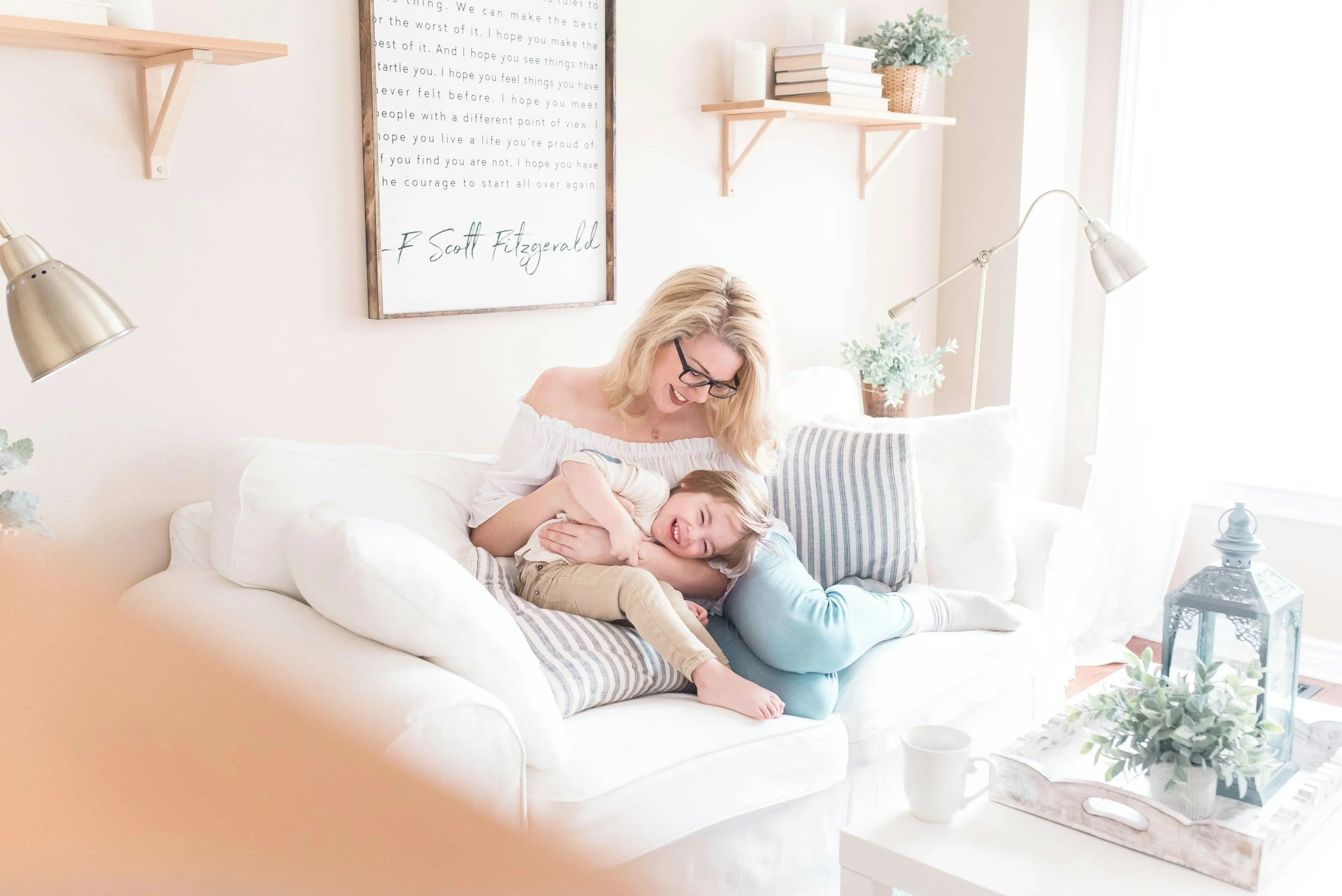 treatment for postpartum anxiety, happy mom with child, postpartum anxiety therapy fort collins, co