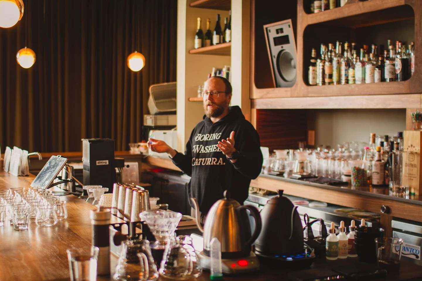 Last weekends tasting with @hscoffee was absolutely one for the books. Coulter went the extra mile with 10 coffees and a really well thought out presentation. We explored how various roasting factors&mdash;time off roast, roasting machine type, roast